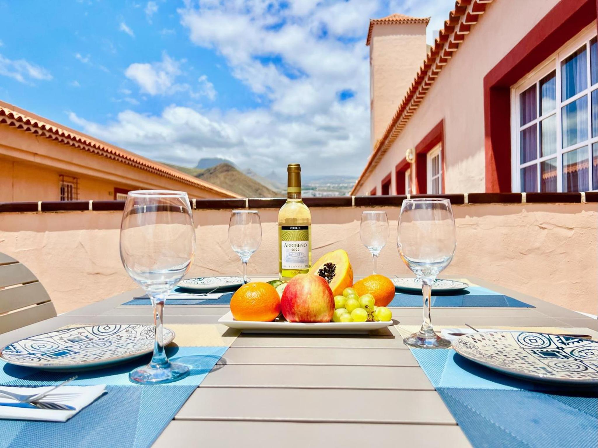 !!! Relaxing View, The Heights Apartment With Terrace and Heated Pools, Los Cristianos photo 1