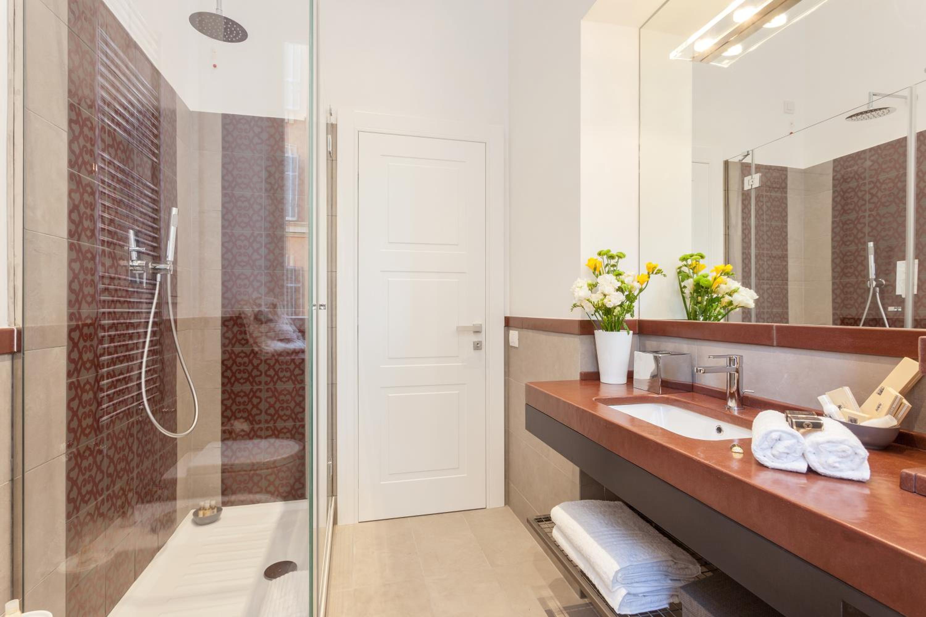 504 Corso Suites