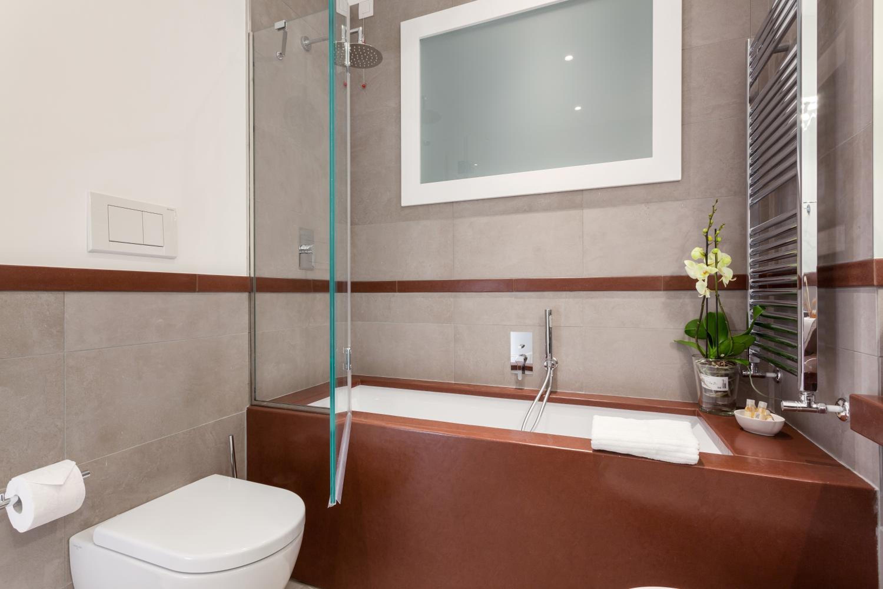 504 Corso Suites