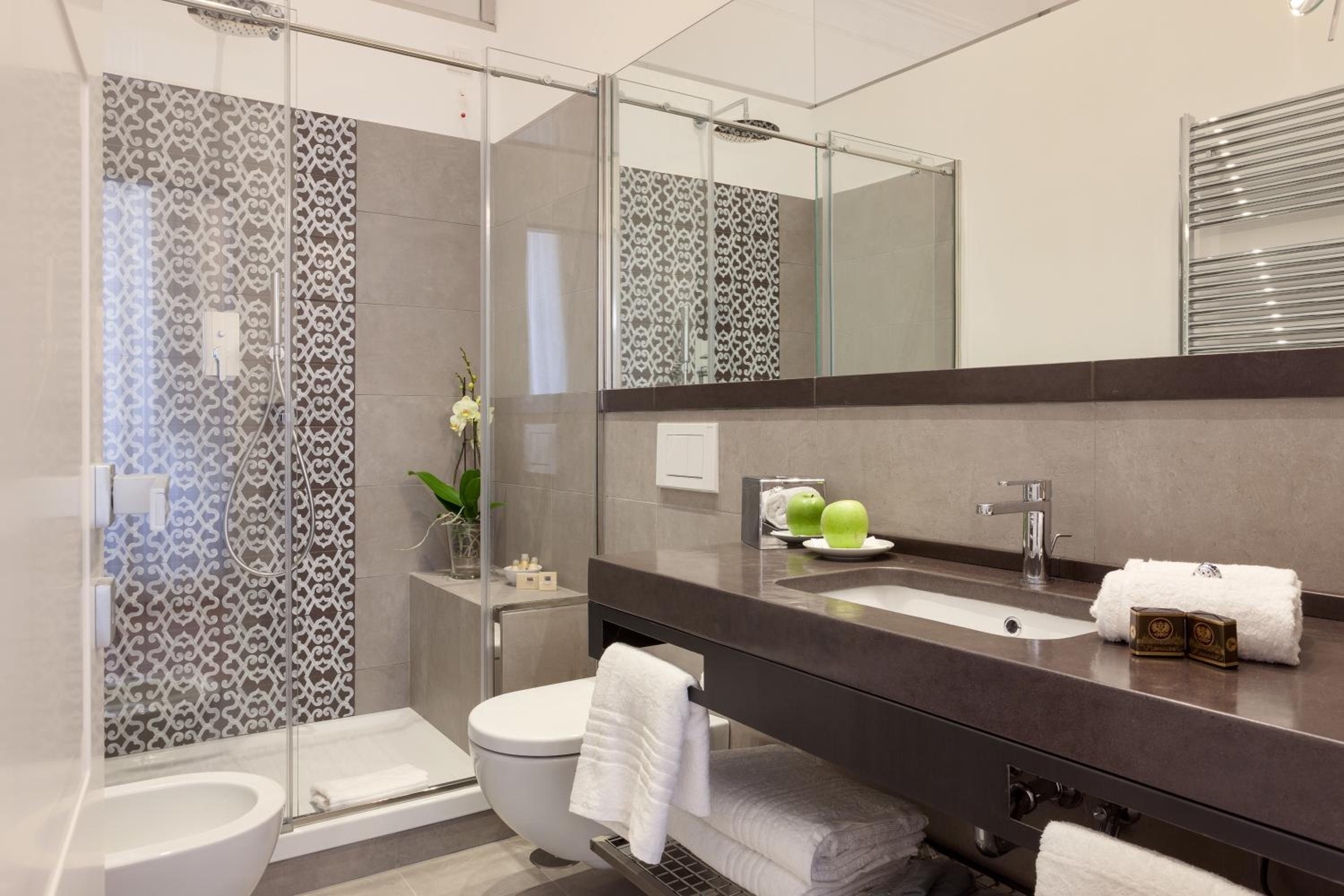 504 Corso Suites
