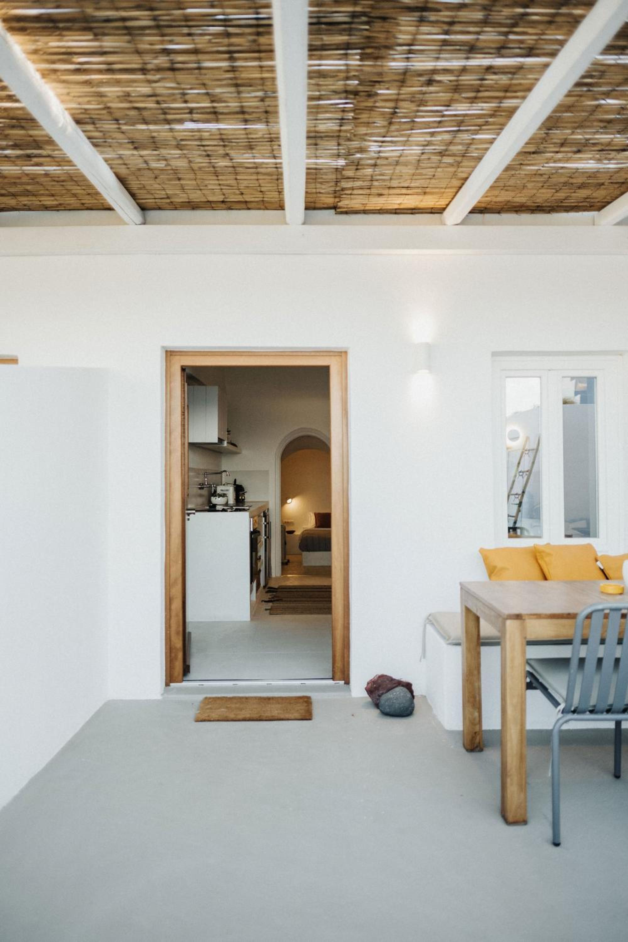 Kalyva Cycladic house - Oia Santorini photo 5