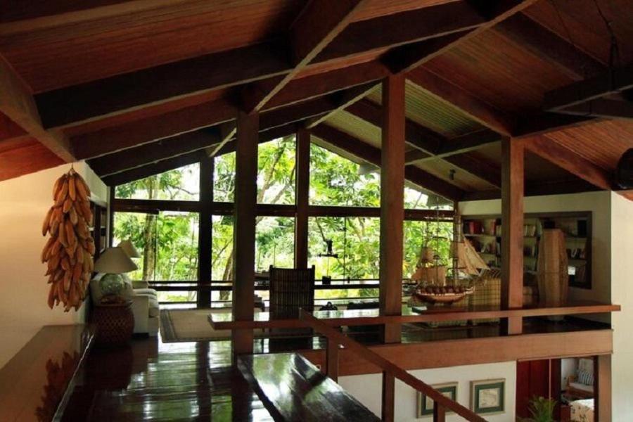SMI012 Casa charmosa em condomínio à beira mar