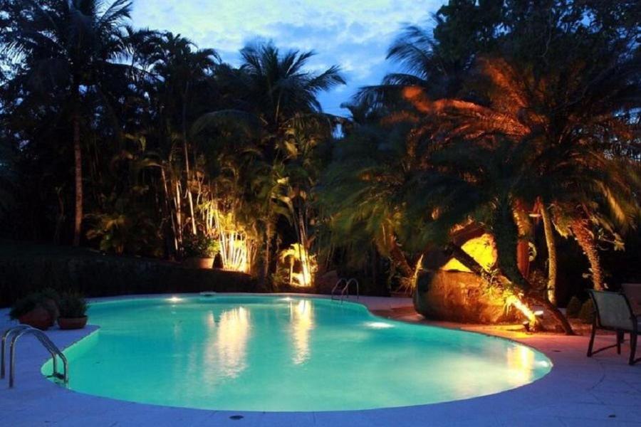 SMI012 Casa charmosa em condomínio à beira mar