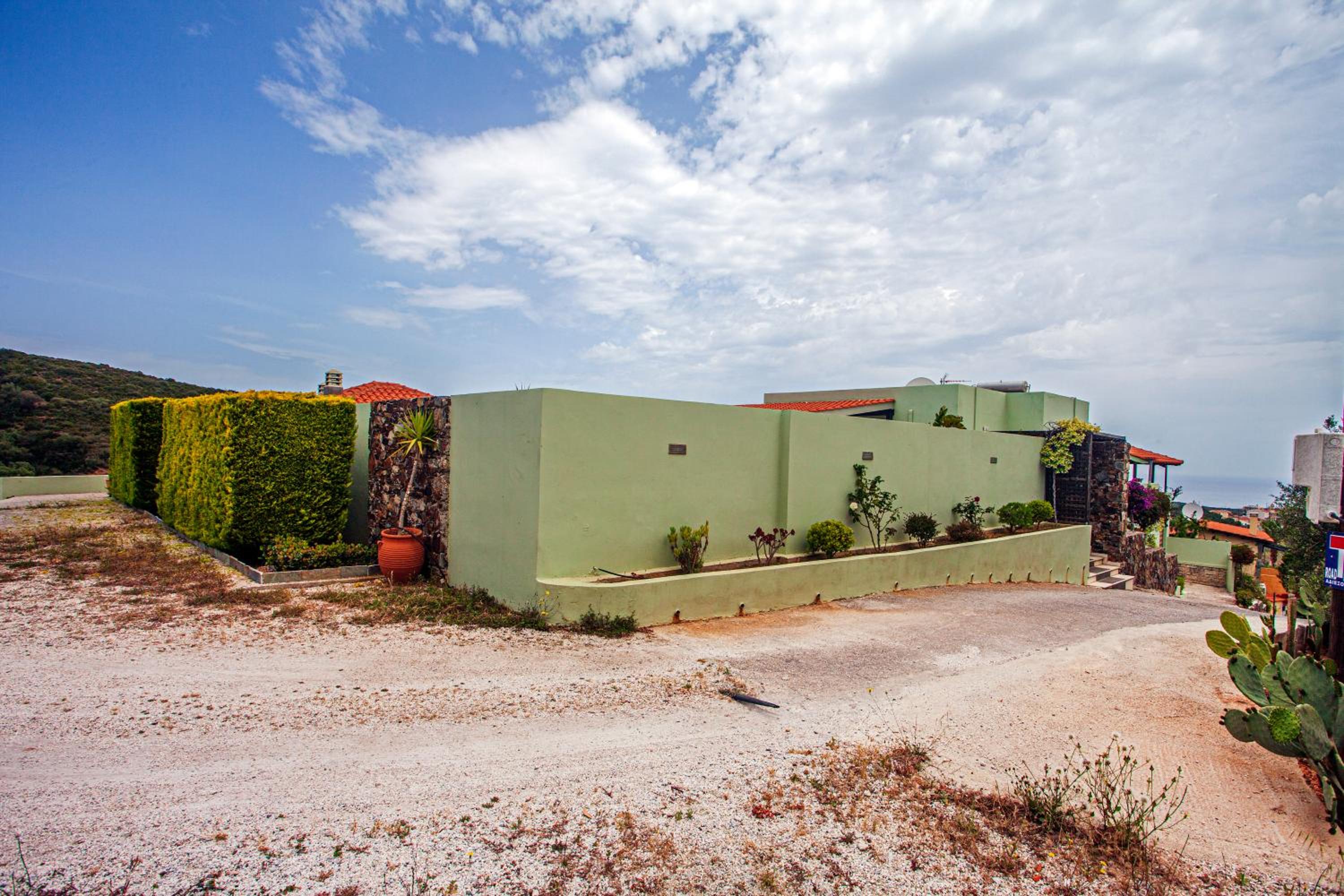 Villa Chloe - Amazing view Villa with swimming pool