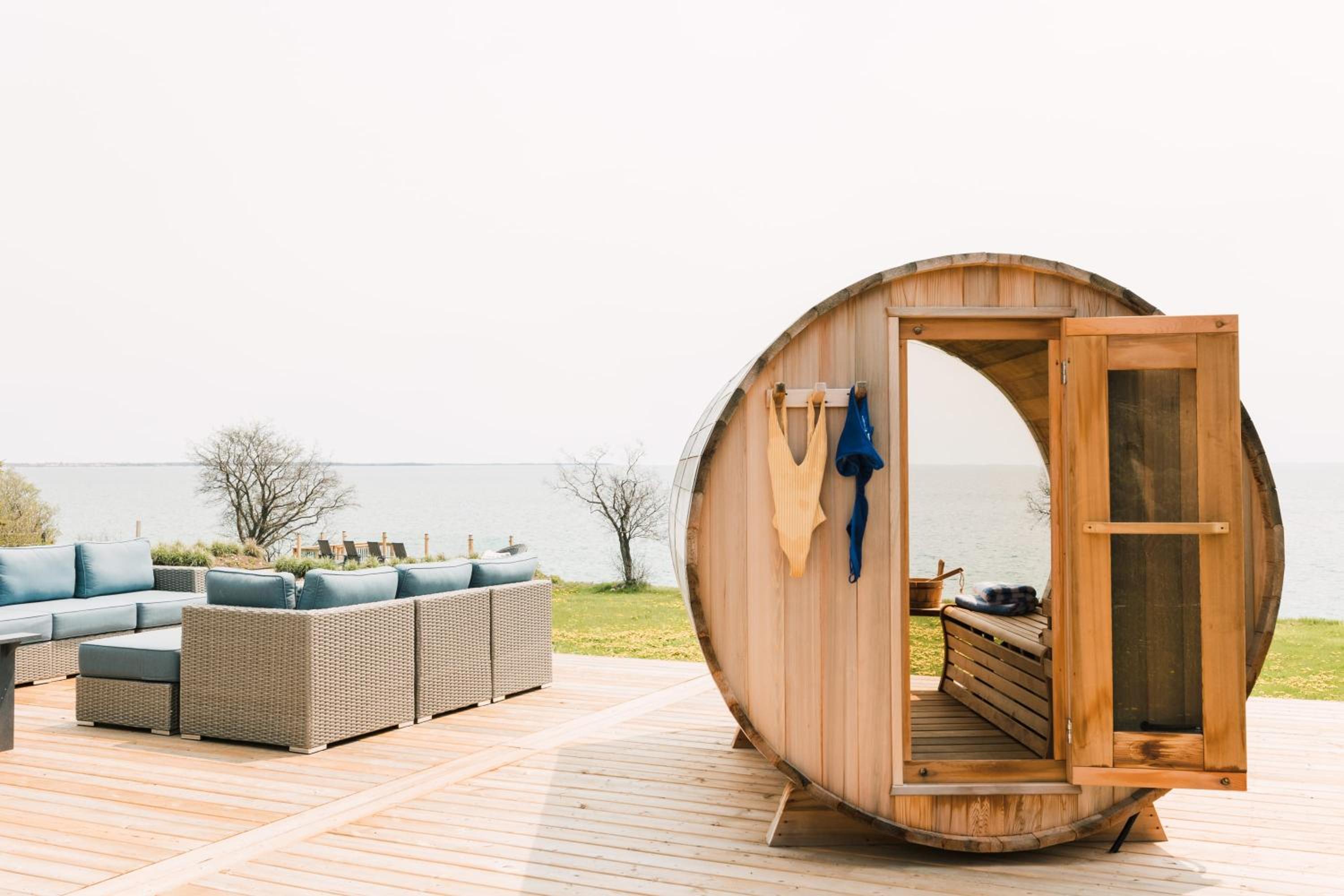 The Hull House - Lake Ontario Waterfront w Sauna ST-2020-0099