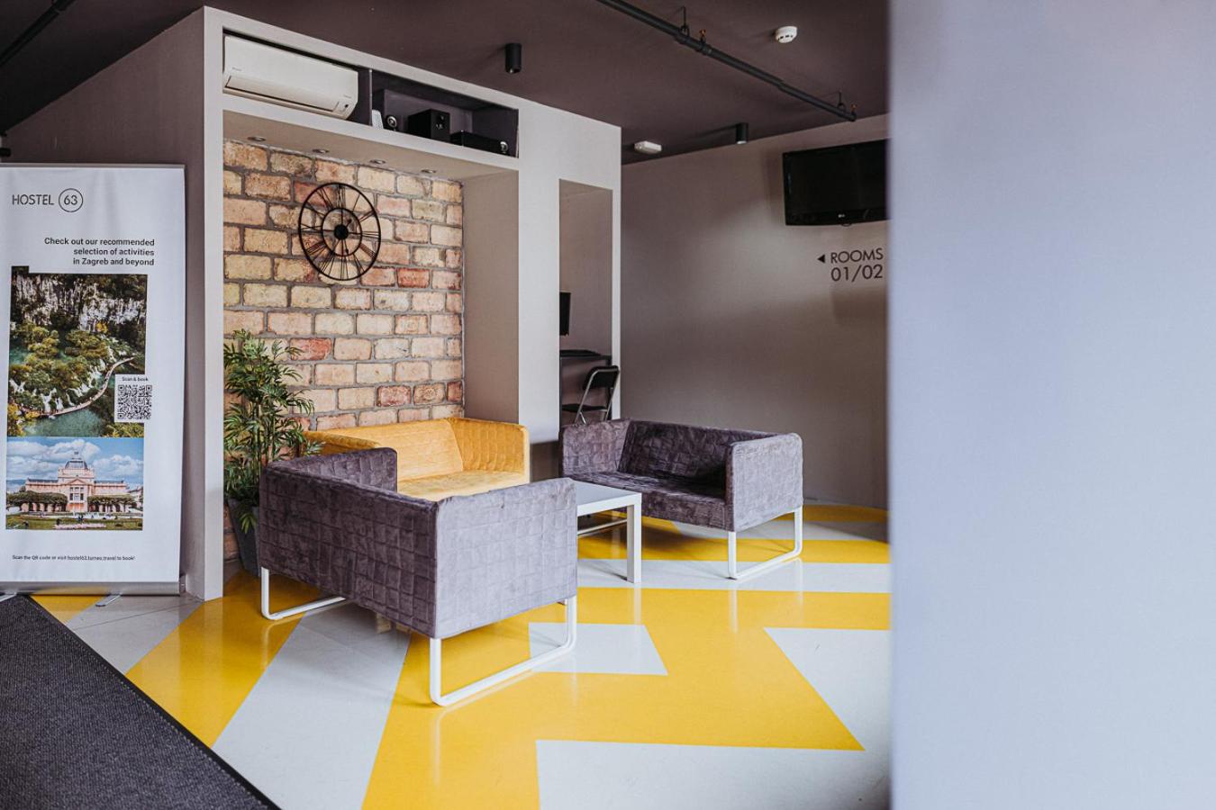 Private Rooms at Hostel63