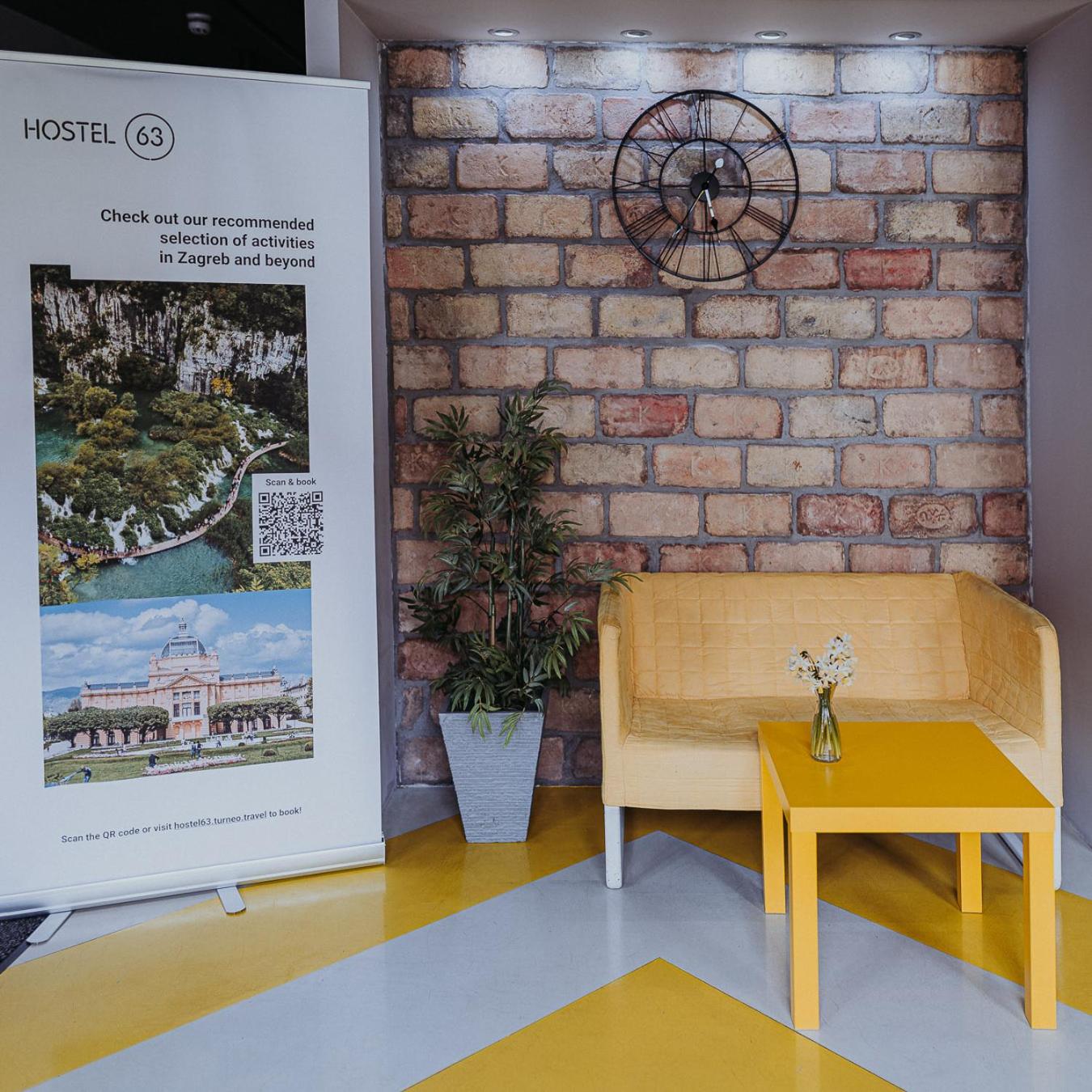 Private Rooms at Hostel63