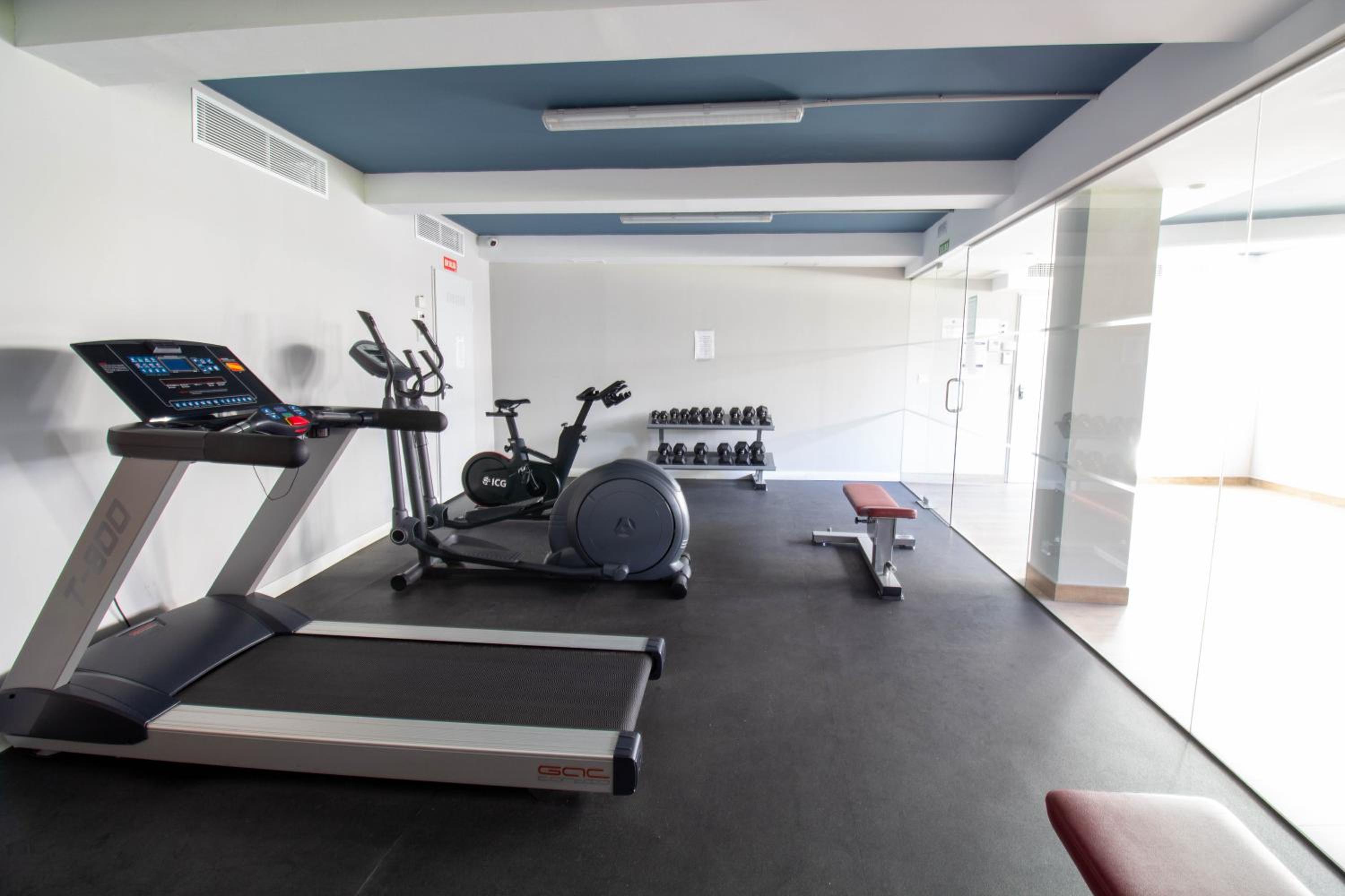 RentitSpain - Salobreña - Apartamento Oasis con Gym y Balcón