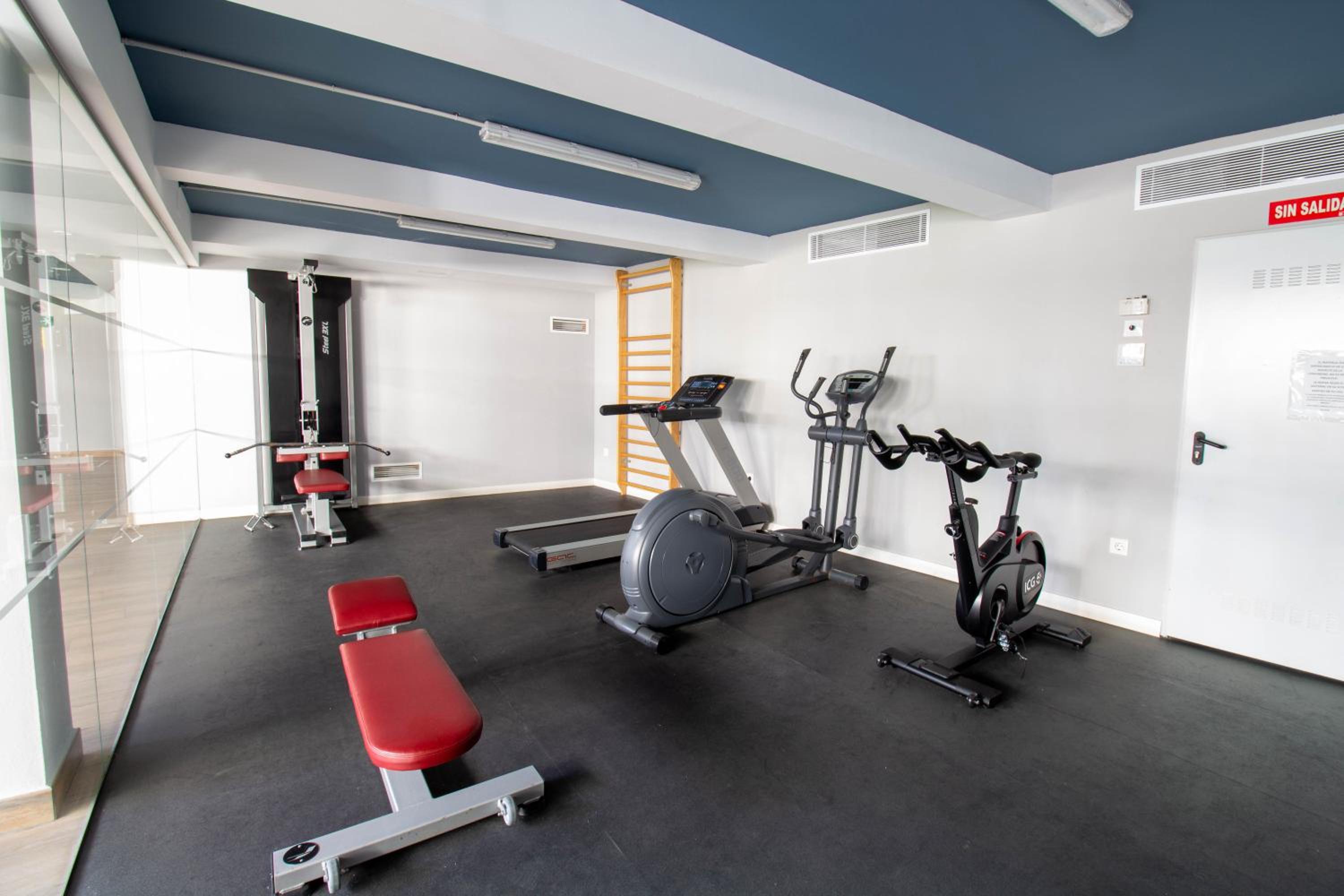 RentitSpain - Salobreña - Apartamento Oasis con Gym y Balcón