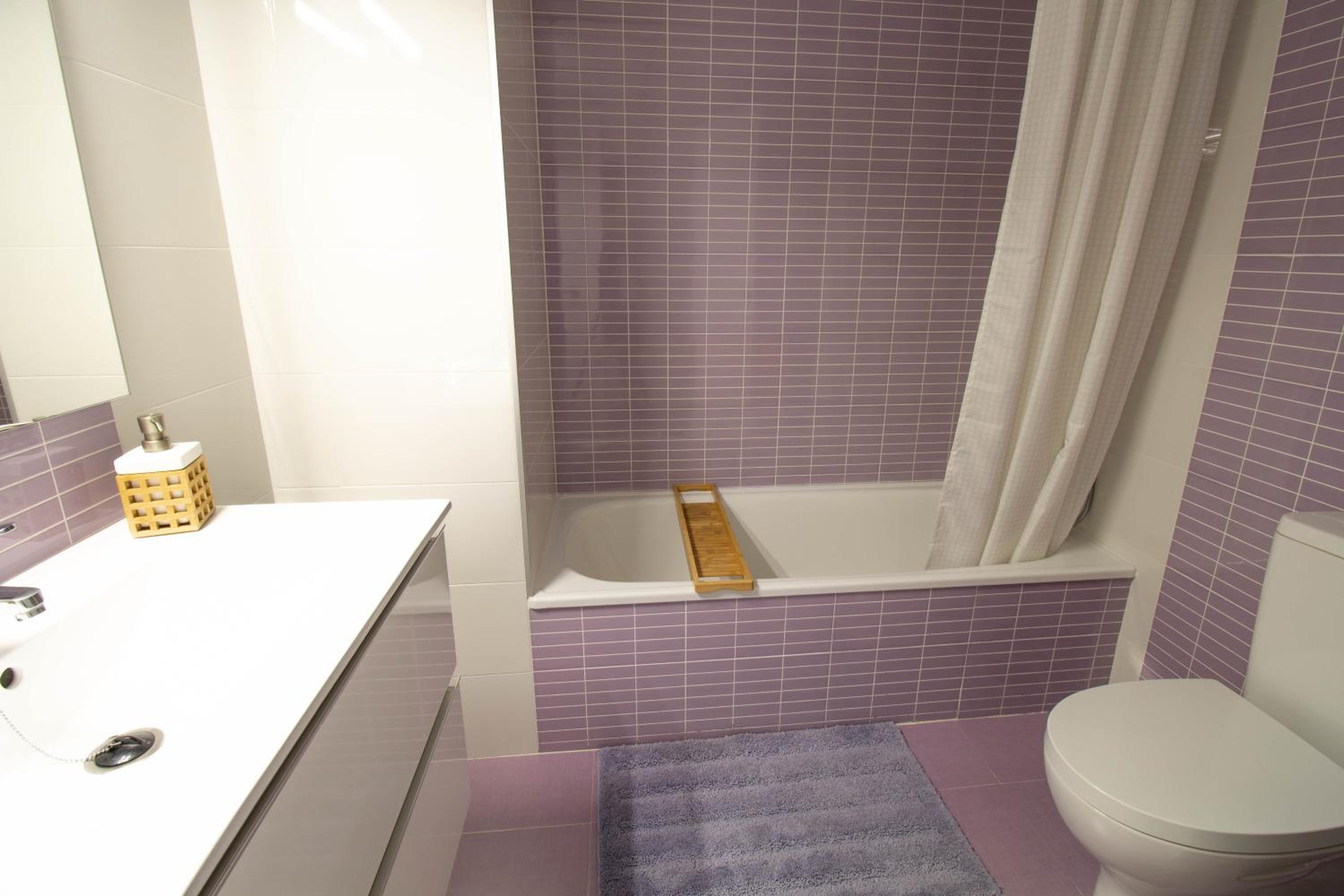 RentitSpain - Salobreña - Apartamento Oasis con Gym y Balcón