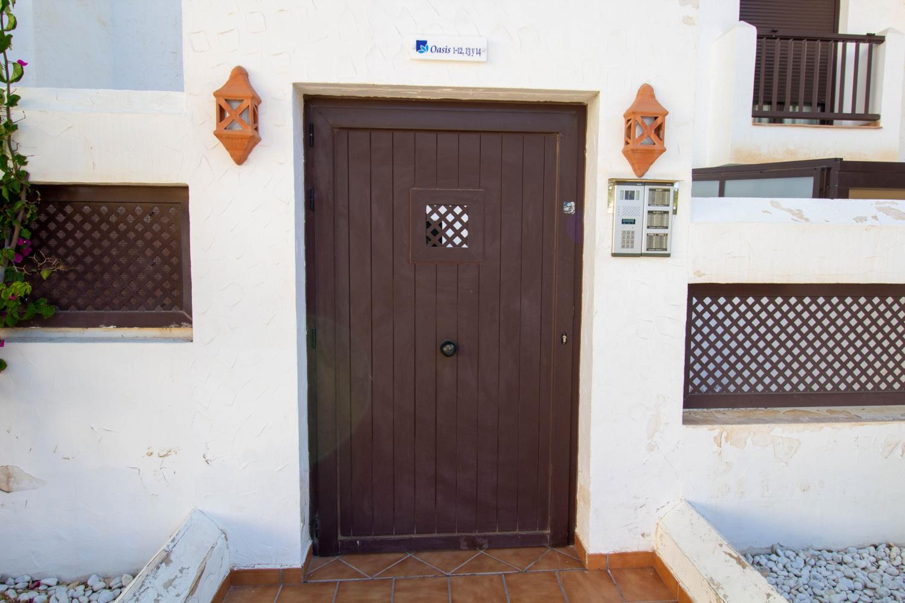 RentitSpain - Salobreña - Apartamento Oasis con Gym y Balcón