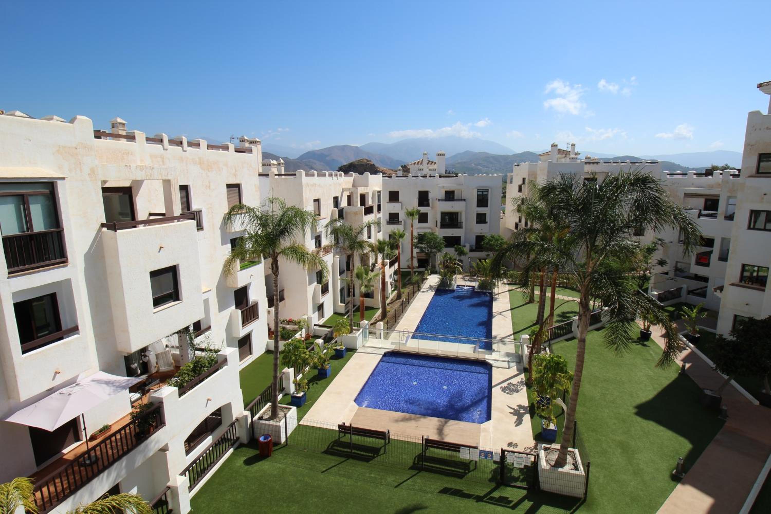 RentitSpain - Salobreña - Apartamento Oasis con Gym y Balcón