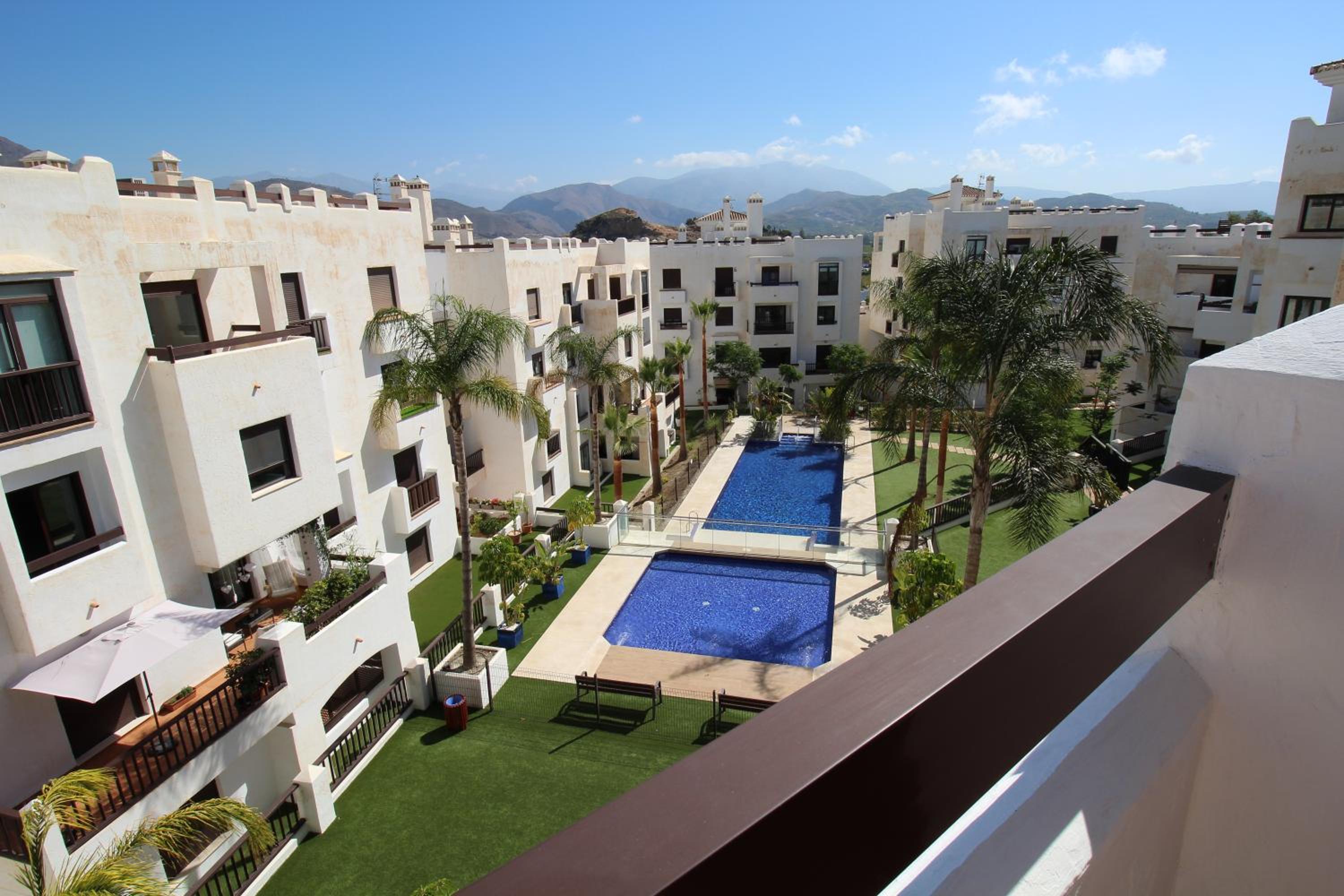 RentitSpain - Salobreña - Apartamento Oasis con Gym y Balcón