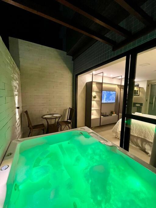 FLAT COM JACUZZI na PRAIA DO BESSA