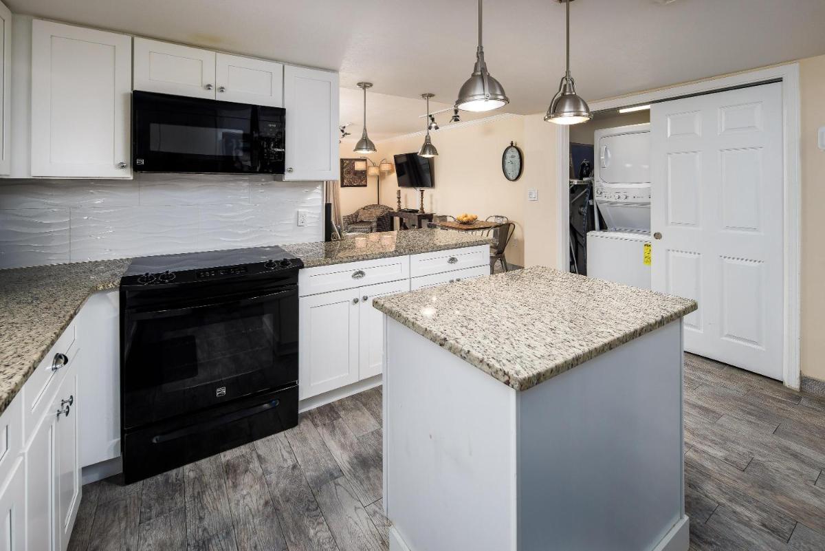Nautilus 2411 Gulf View 4th Flr 2 BR 2 BA