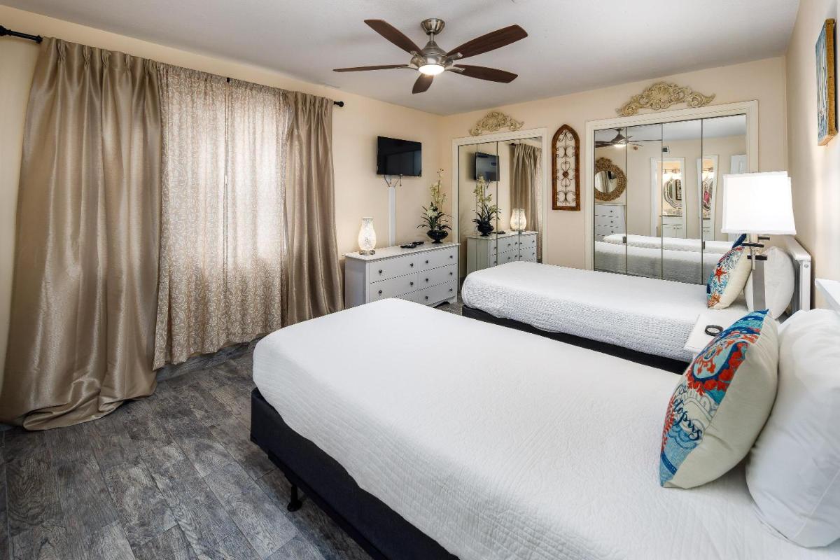 Nautilus 2411 Gulf View 4th Flr 2 BR 2 BA