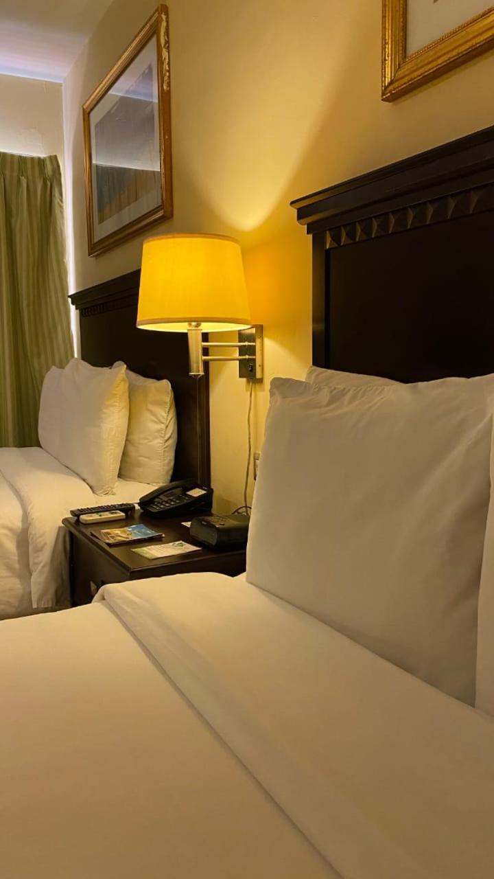 Hotel Las Palmas Inn