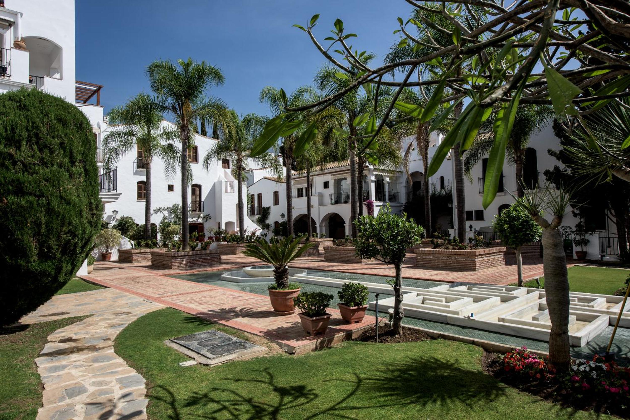 Hotel Senorio de Marbella Sea View Penthouse Apartament - Image 1