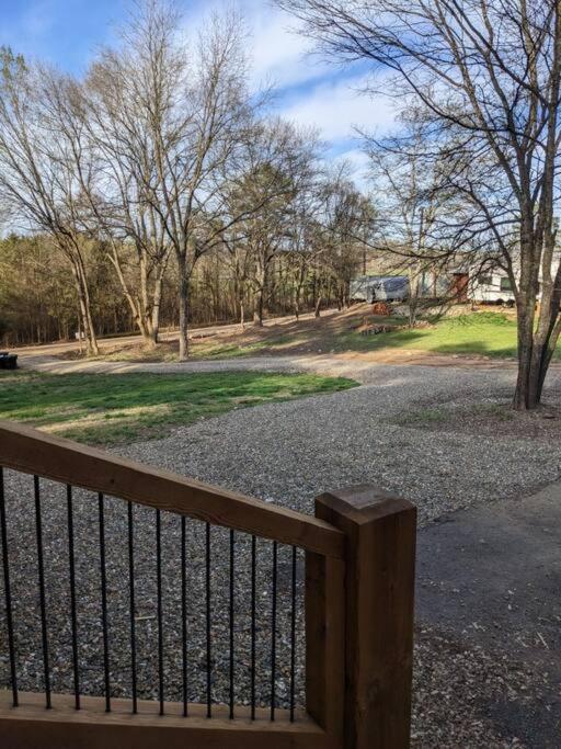 Lofted Pines Fun Family Friendly Cabin