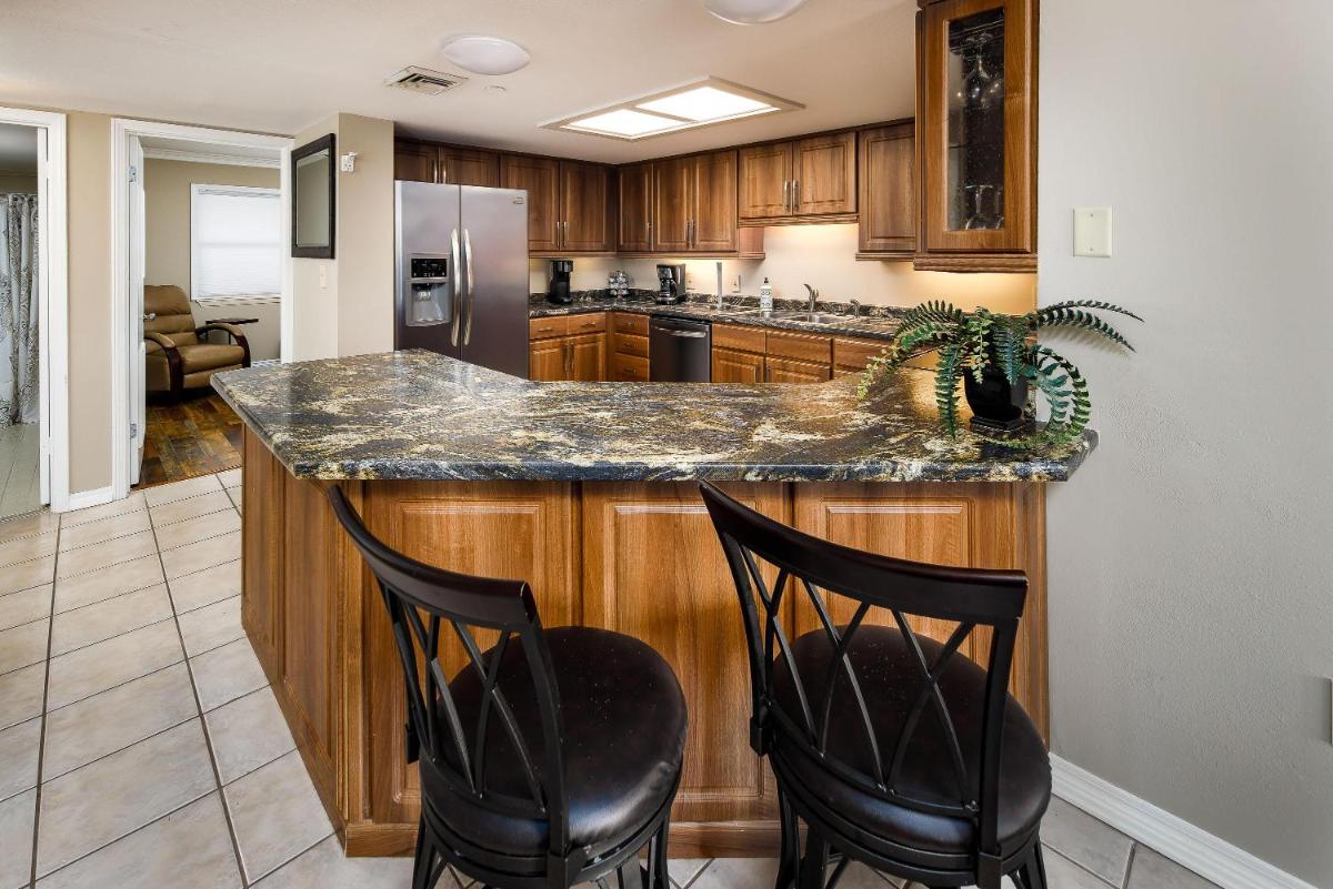 Nautilus 2407 Gulf View 4th Floor 2 BR 2 BA view 5