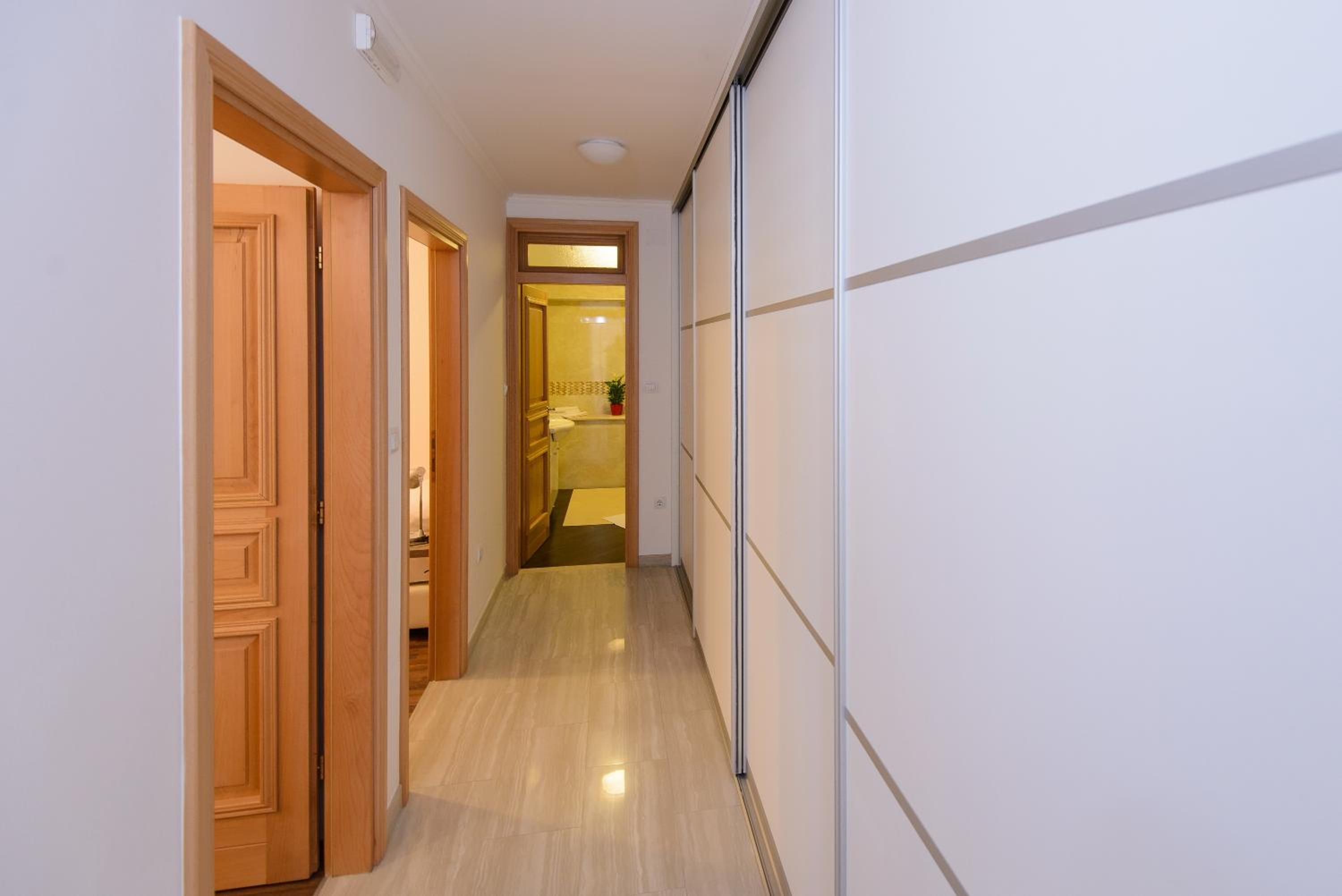 Apartment Violeta 1 with private terrace