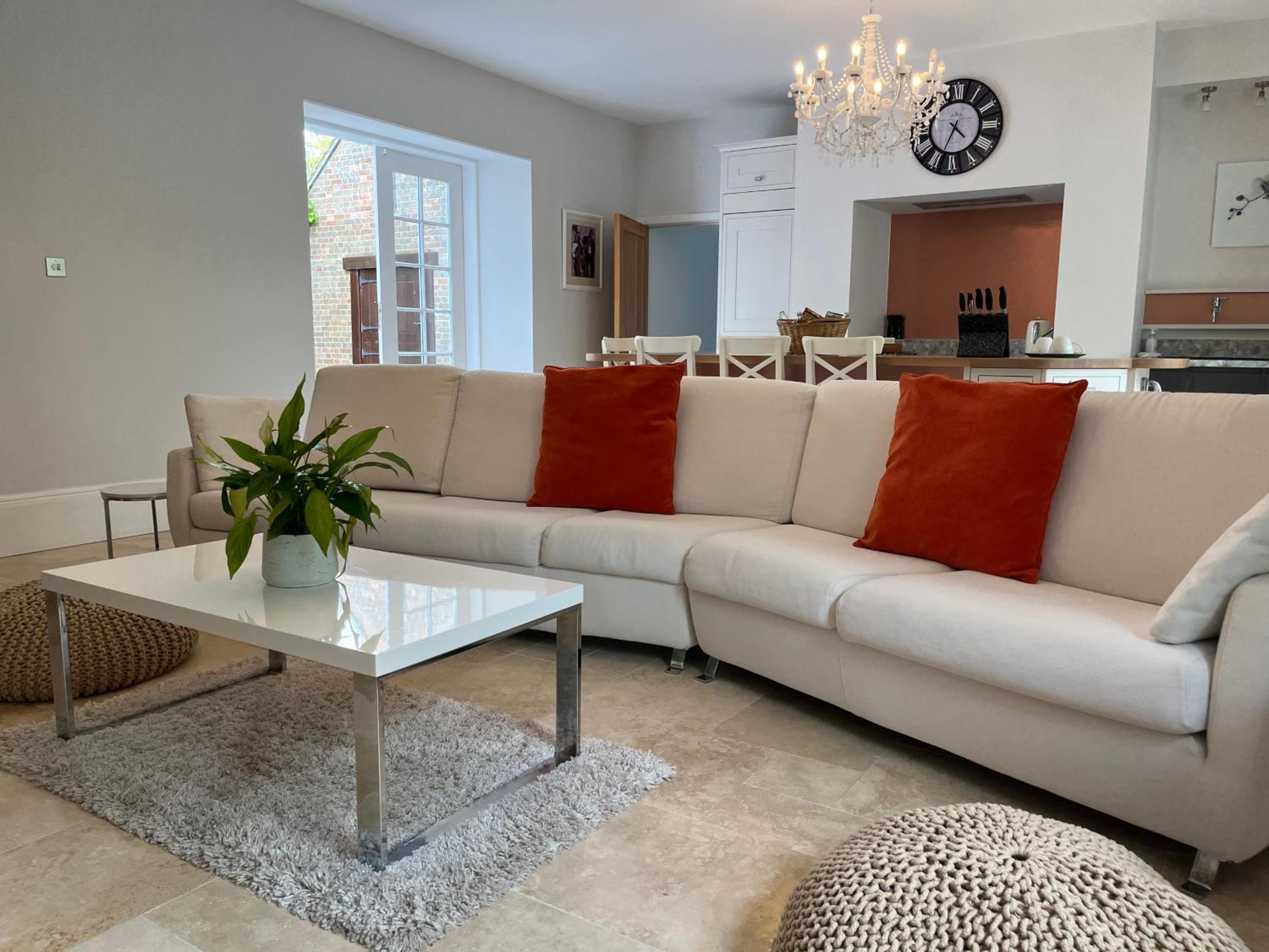 Stunning and luxurious Manor House holiday home view 5
