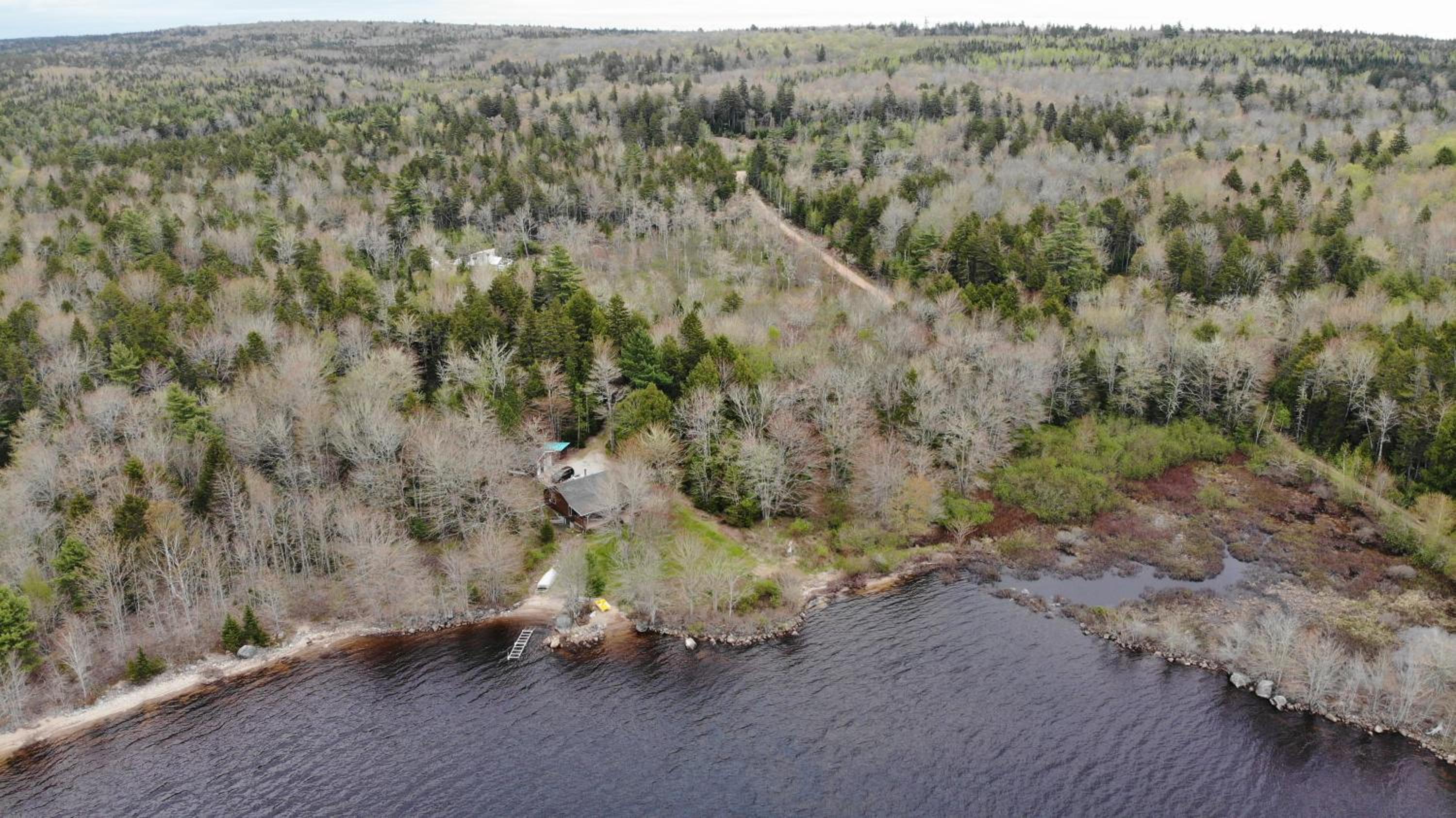 Sherbrooke Lake Cottage with Private Beach