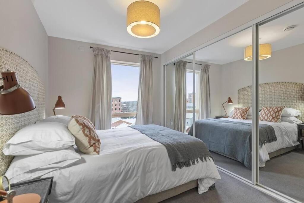Belfast City Centre, Sleeps 6