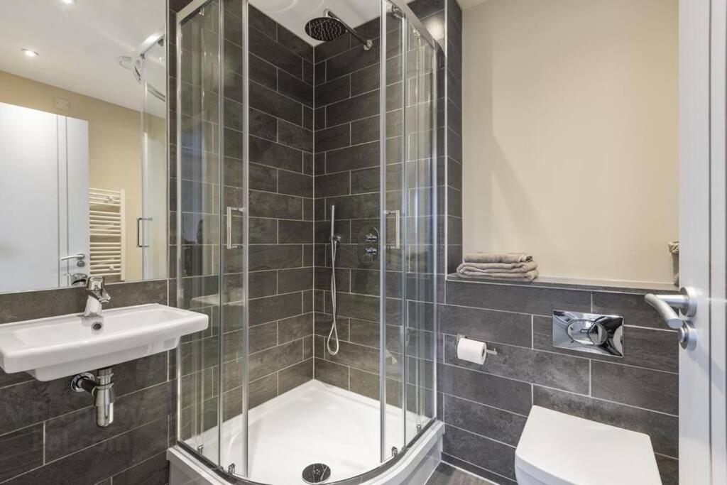 Belfast City Centre, Sleeps 6