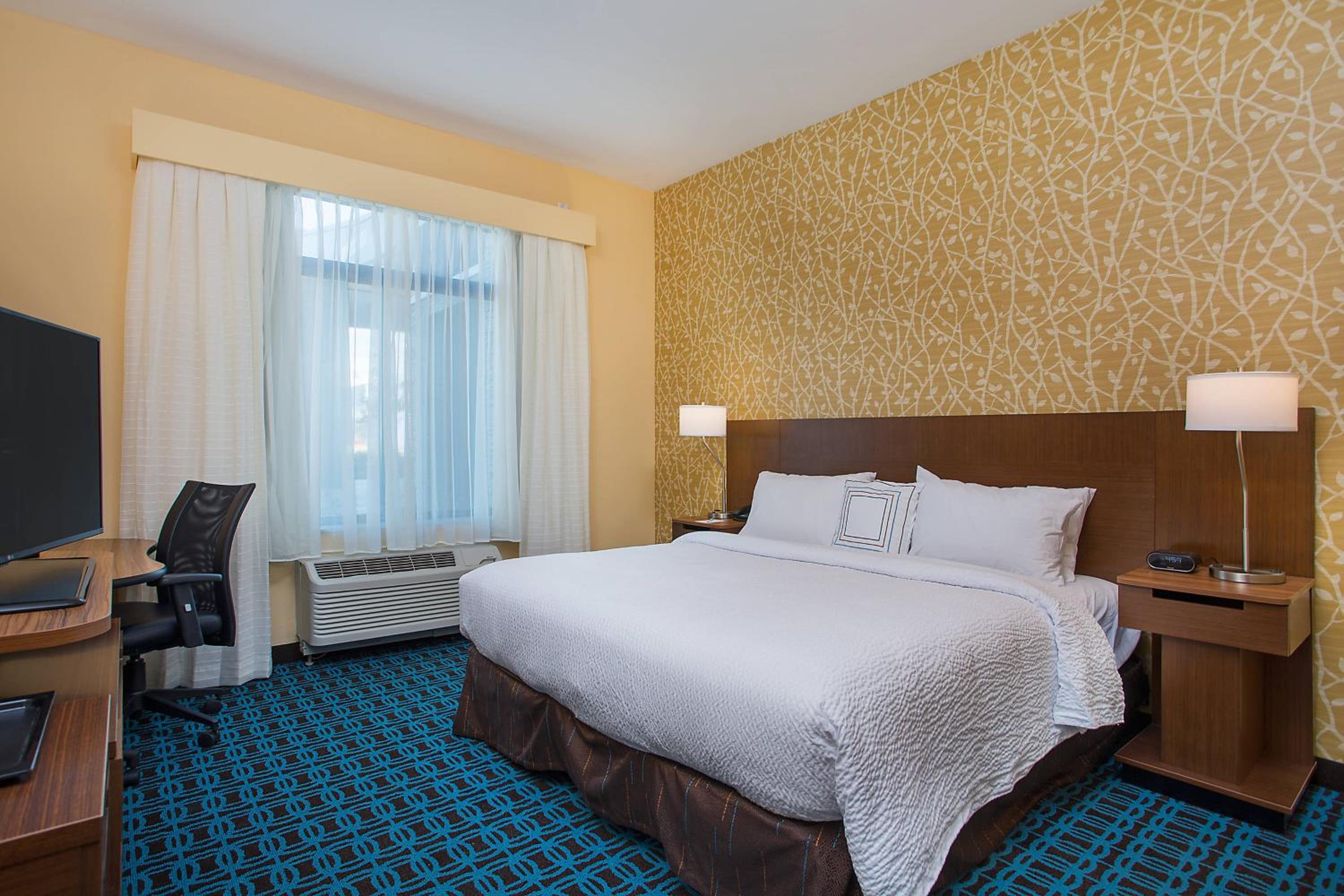 Asheville Vacations - Fairfield Inn Suites by Marriott Nashville Hendersonville - Property Image 12