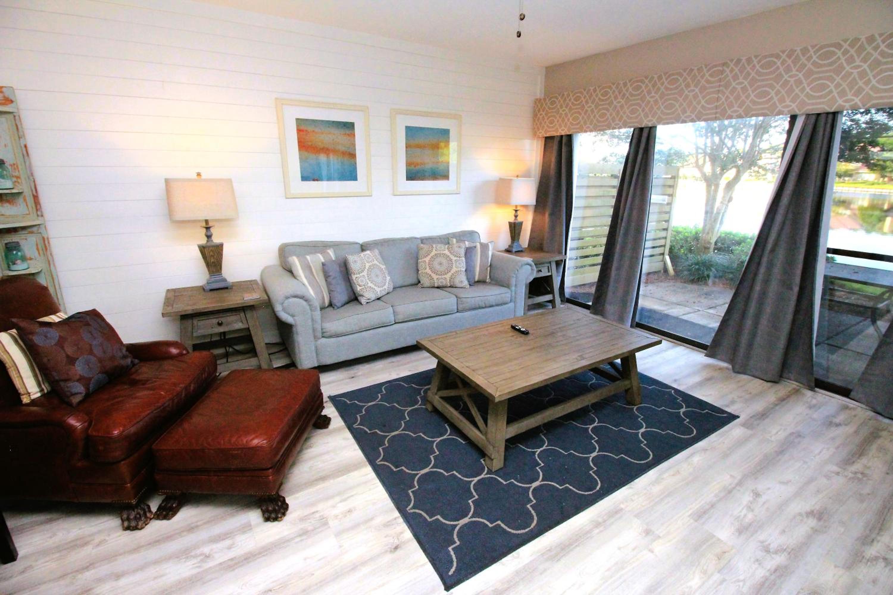 Charming 2 Bed 2 Bath Villa Overlooking Horseshoe Lake. Sandestin.