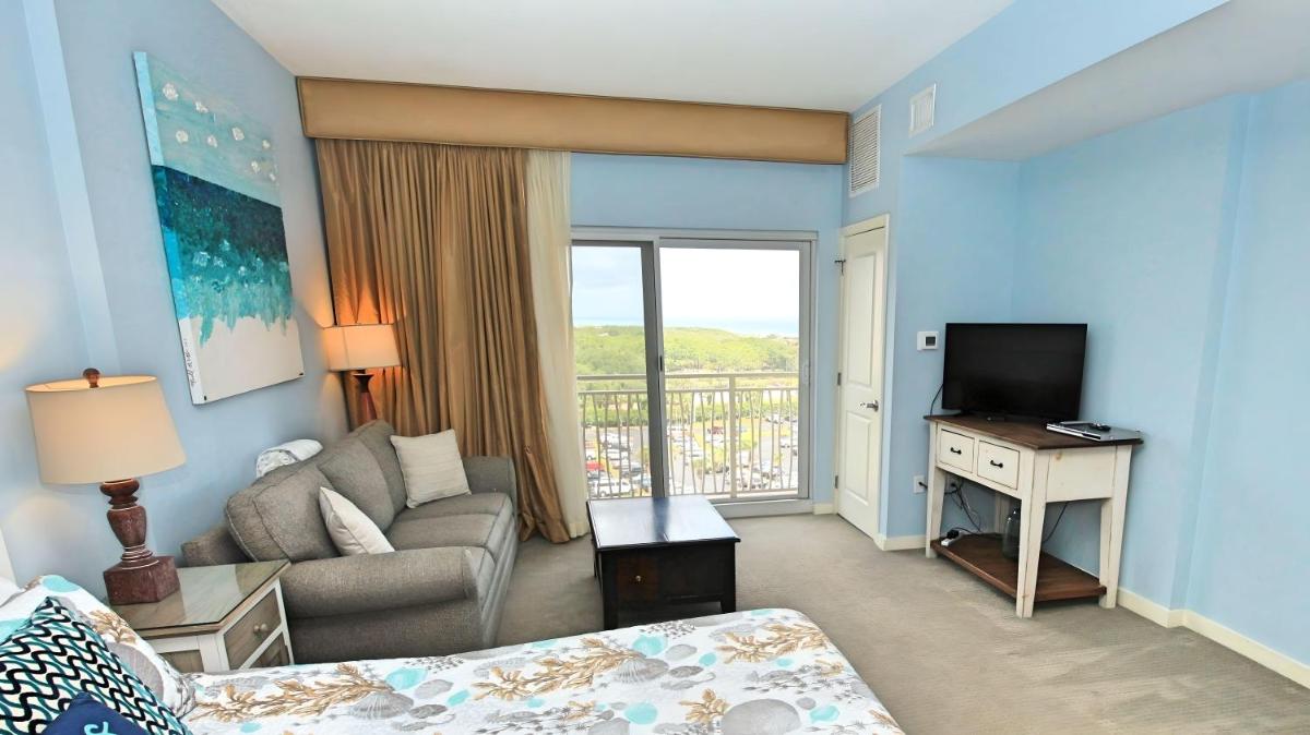 Luau 6705 in Sandestin Florida Beach Rentals 7th Floor WIFI Tram view 2