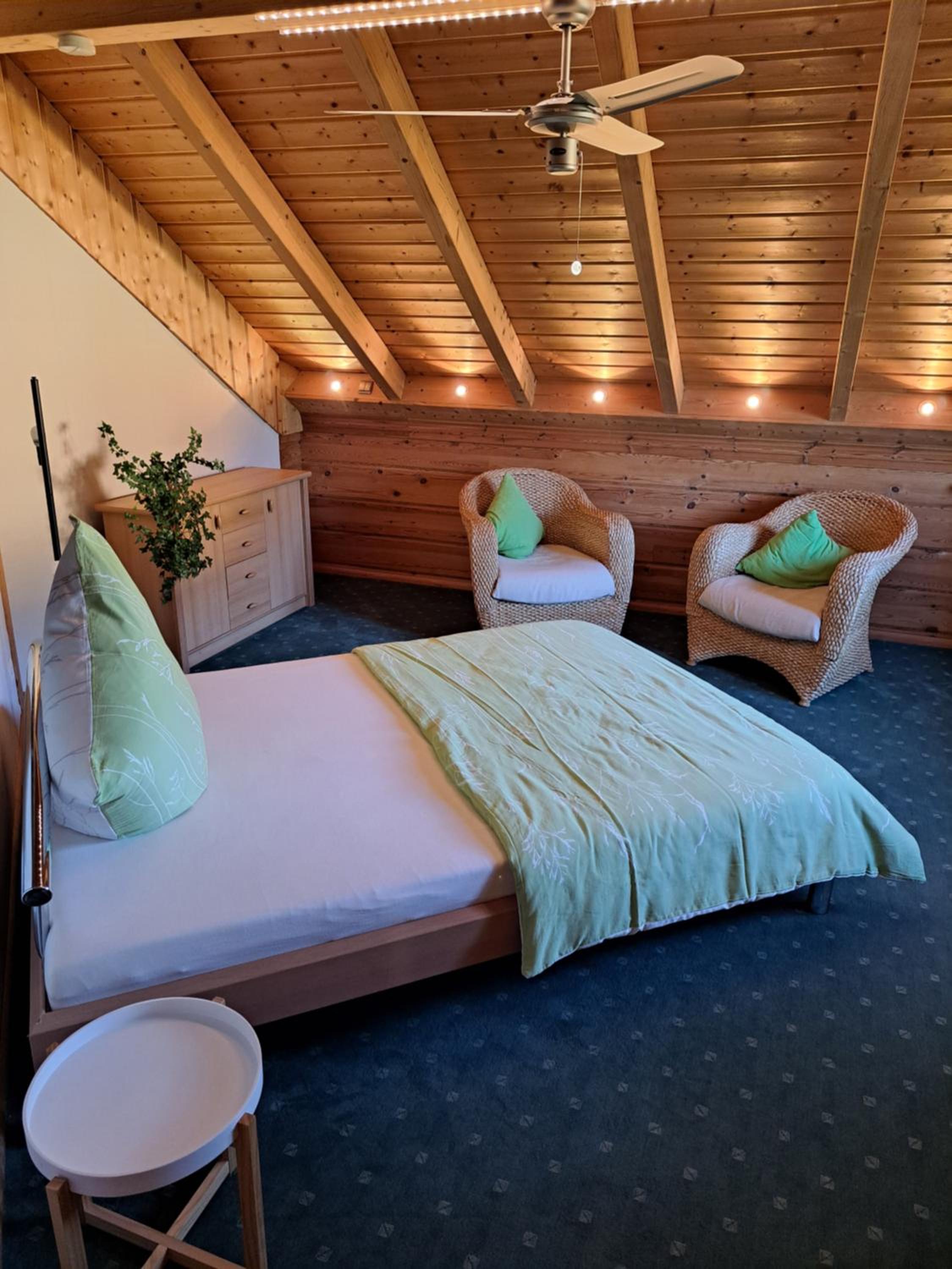 Steewer Landhaus gemütliche Ferienwohnung bis 6 Pers in ruhiger Ortsrandlage