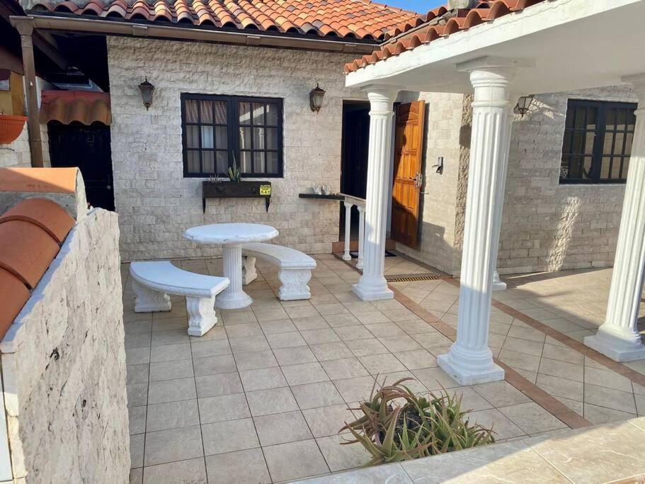 3-bedroom villa with a jacuzzi
