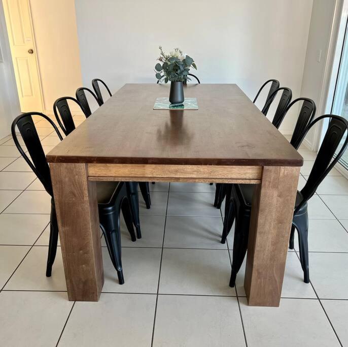 Sandstone Pt Pet friendly 4-bedroom home