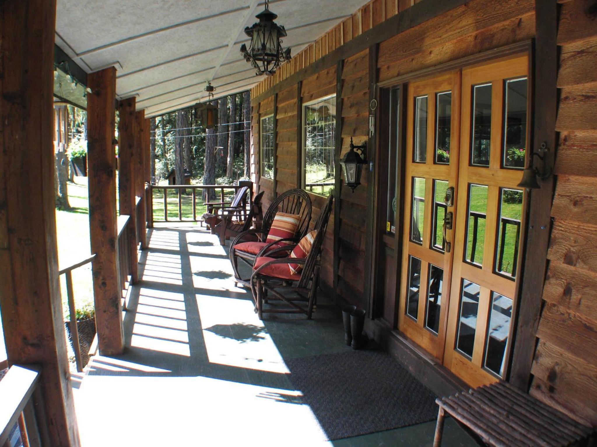 Parksville Vacations - Cedar Song BB - Property Image 12