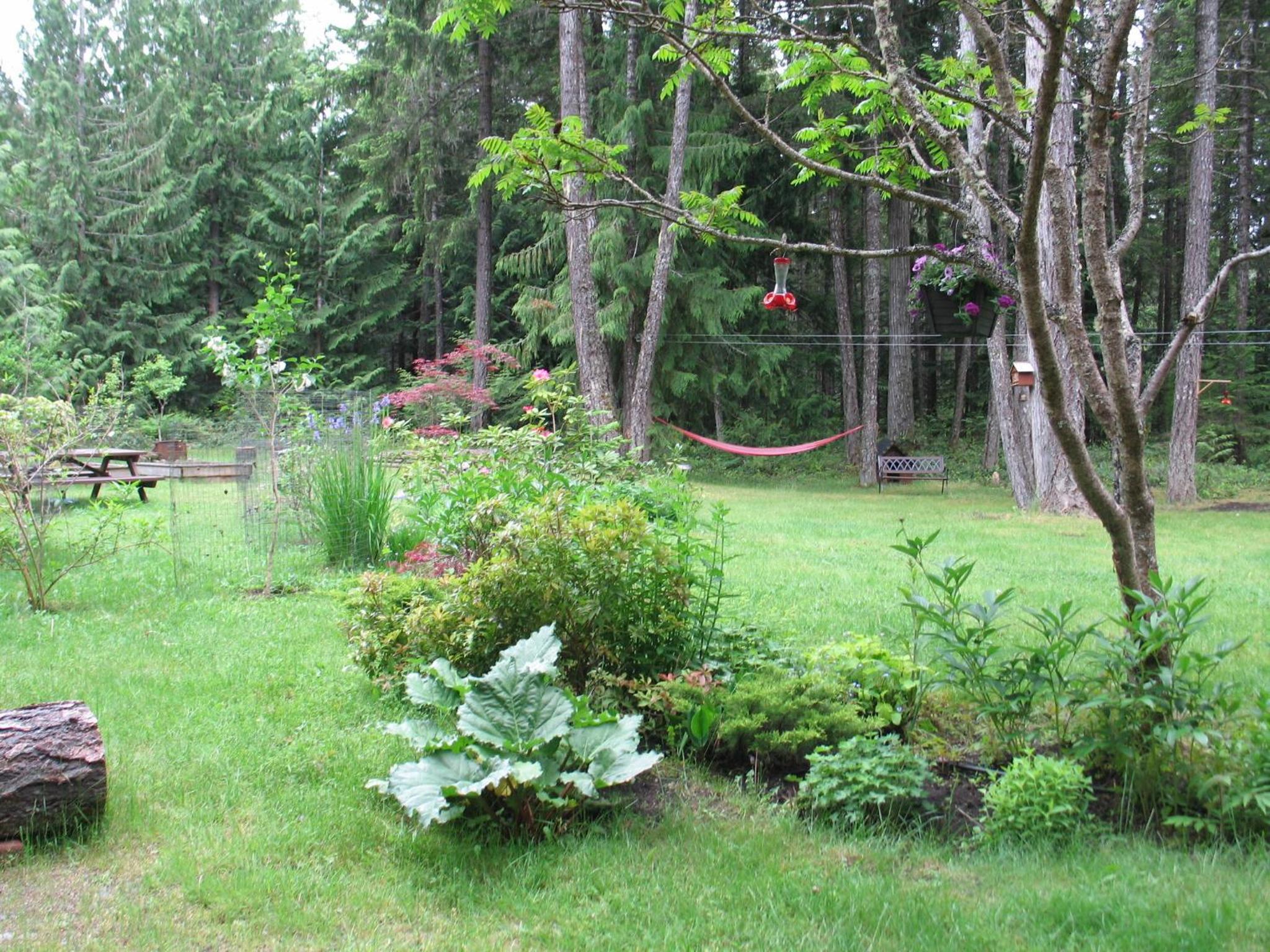 Parksville Vacations - Cedar Song BB - Property Image 6