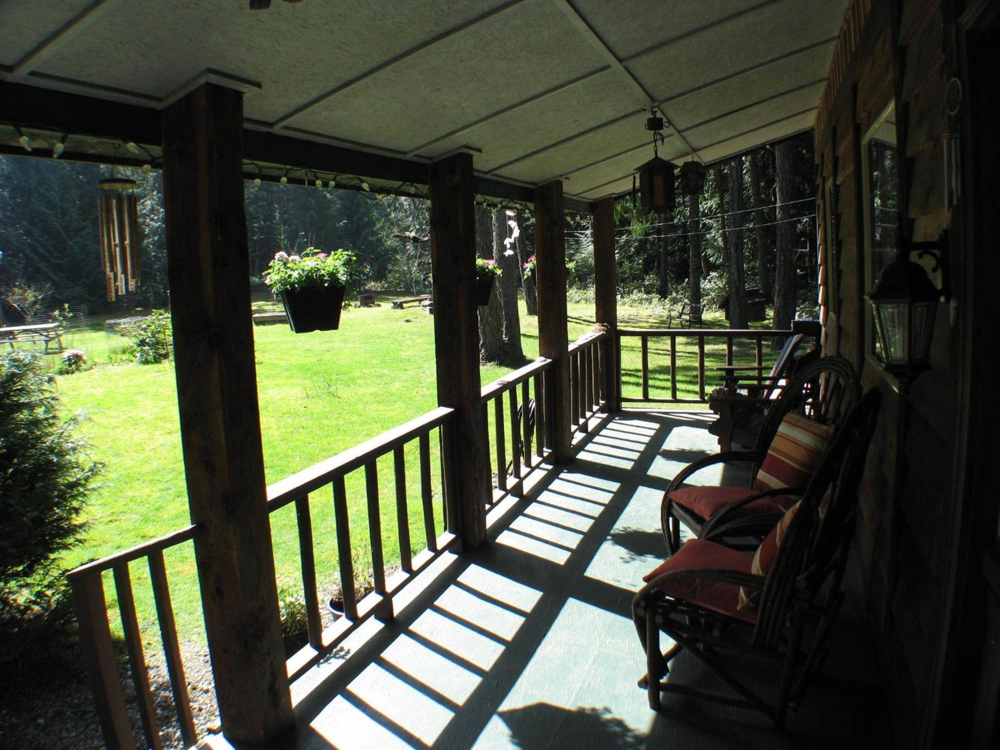 Parksville Vacations - Cedar Song BB - Property Image 1