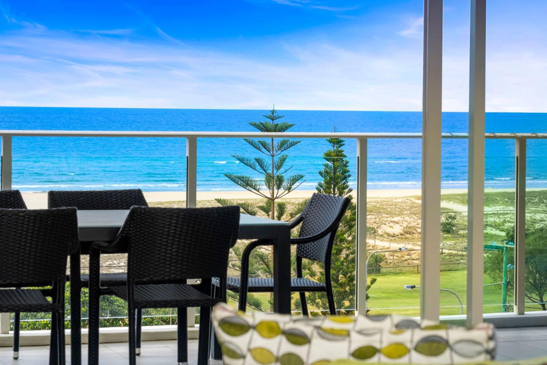Kirra Beach