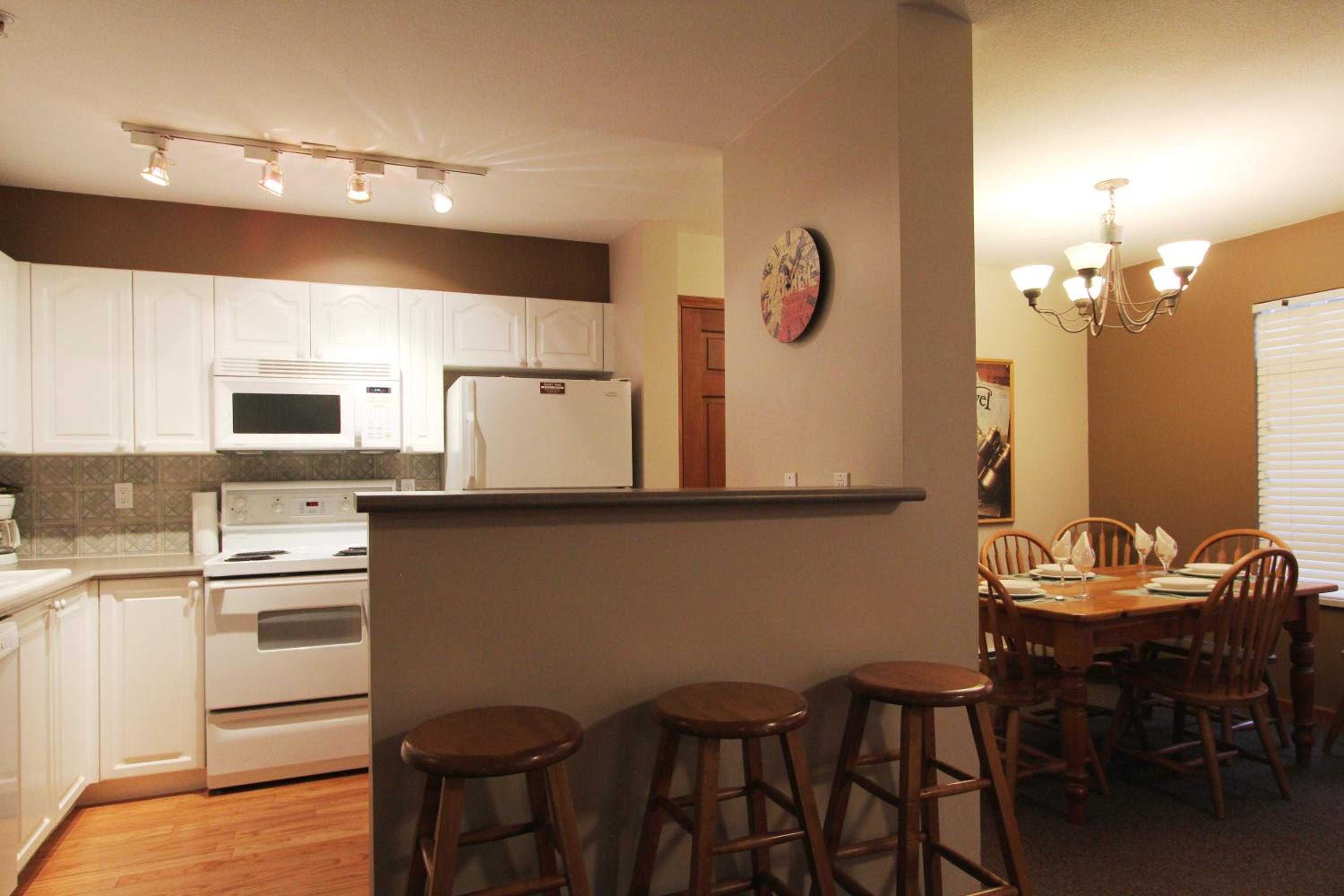 Sunpath Condos by Whistler Retreats view 5