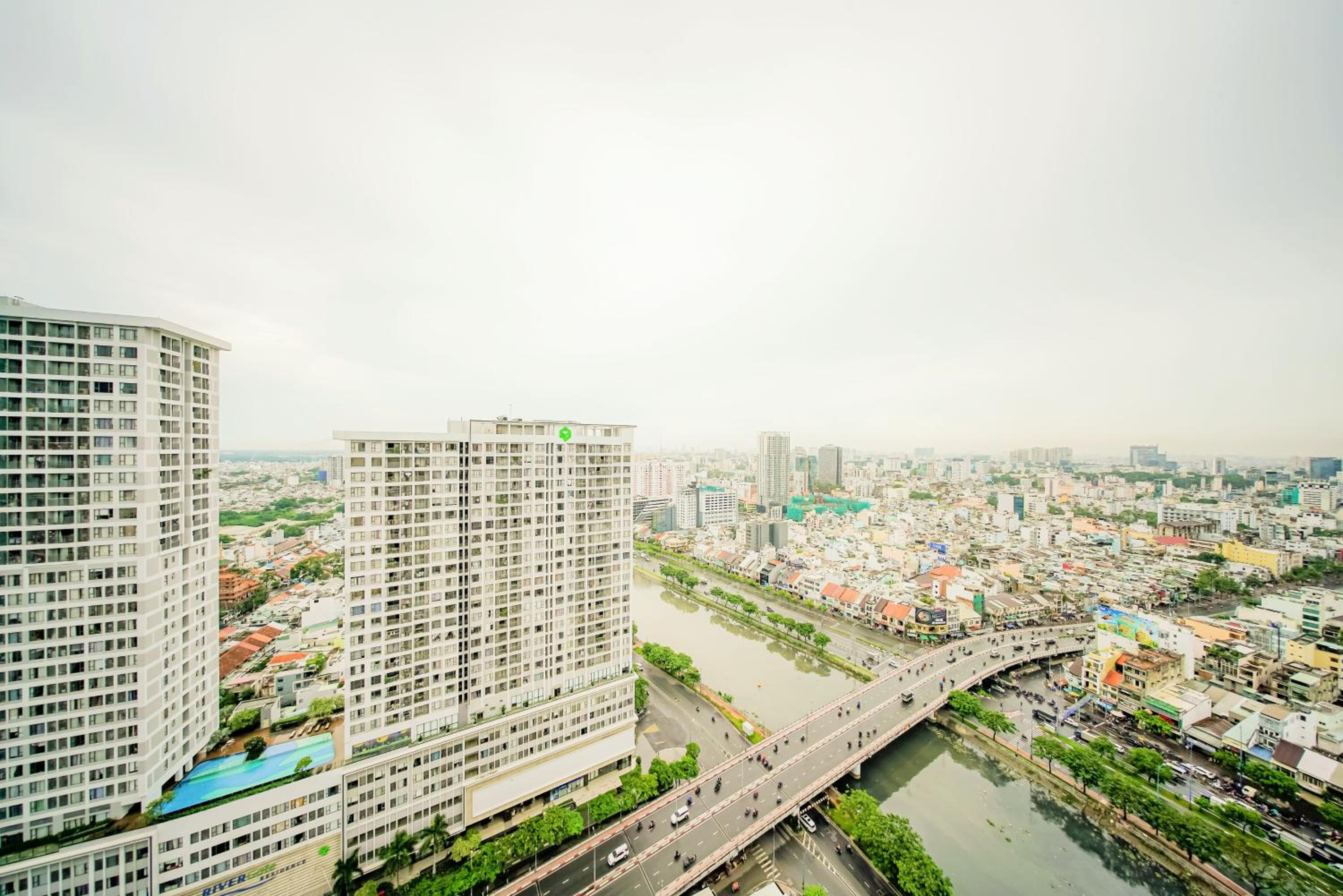 MONday Premium Aparts - HighClass Building and Central Spot
