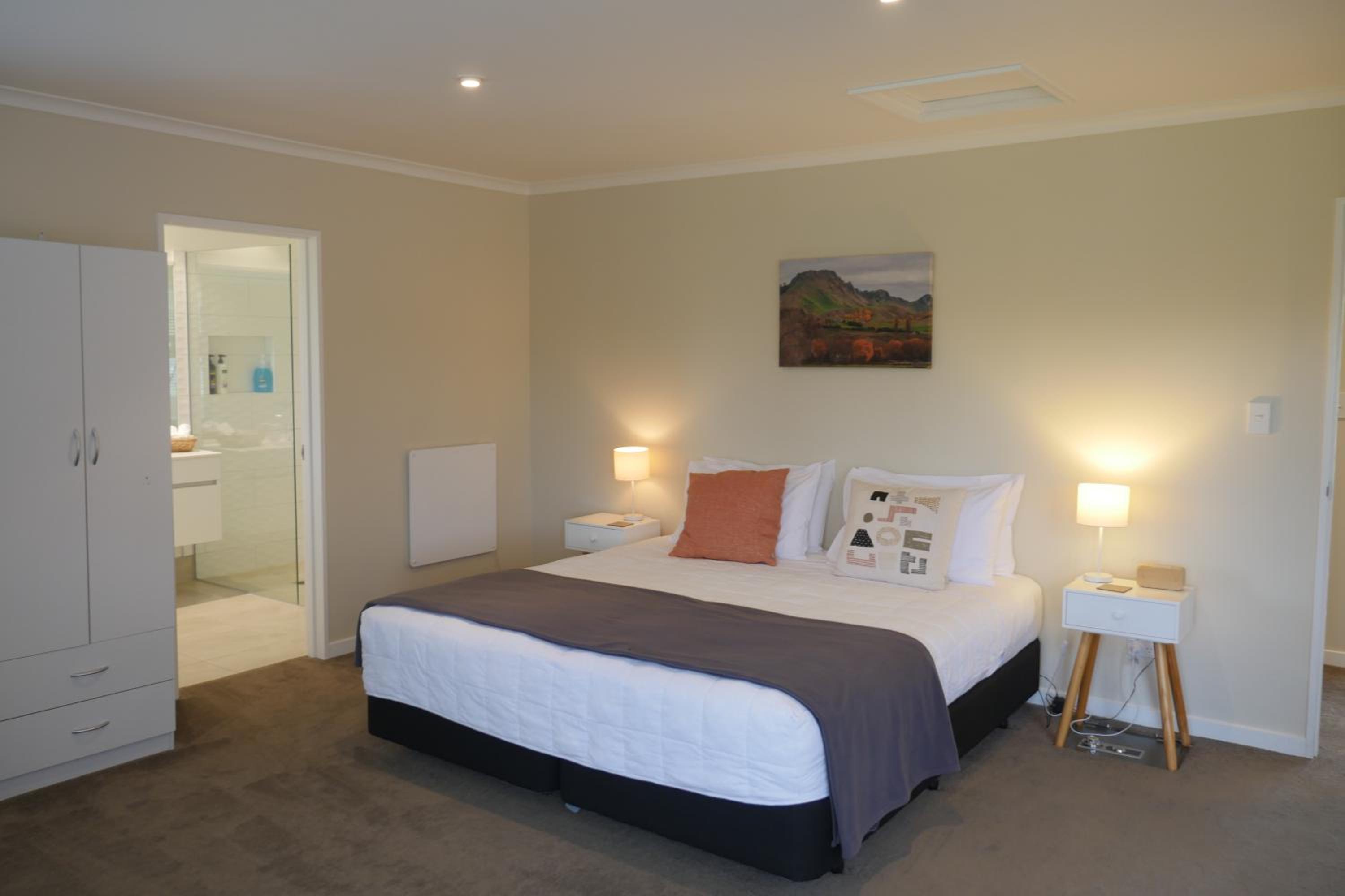 Lodge On St Georges
