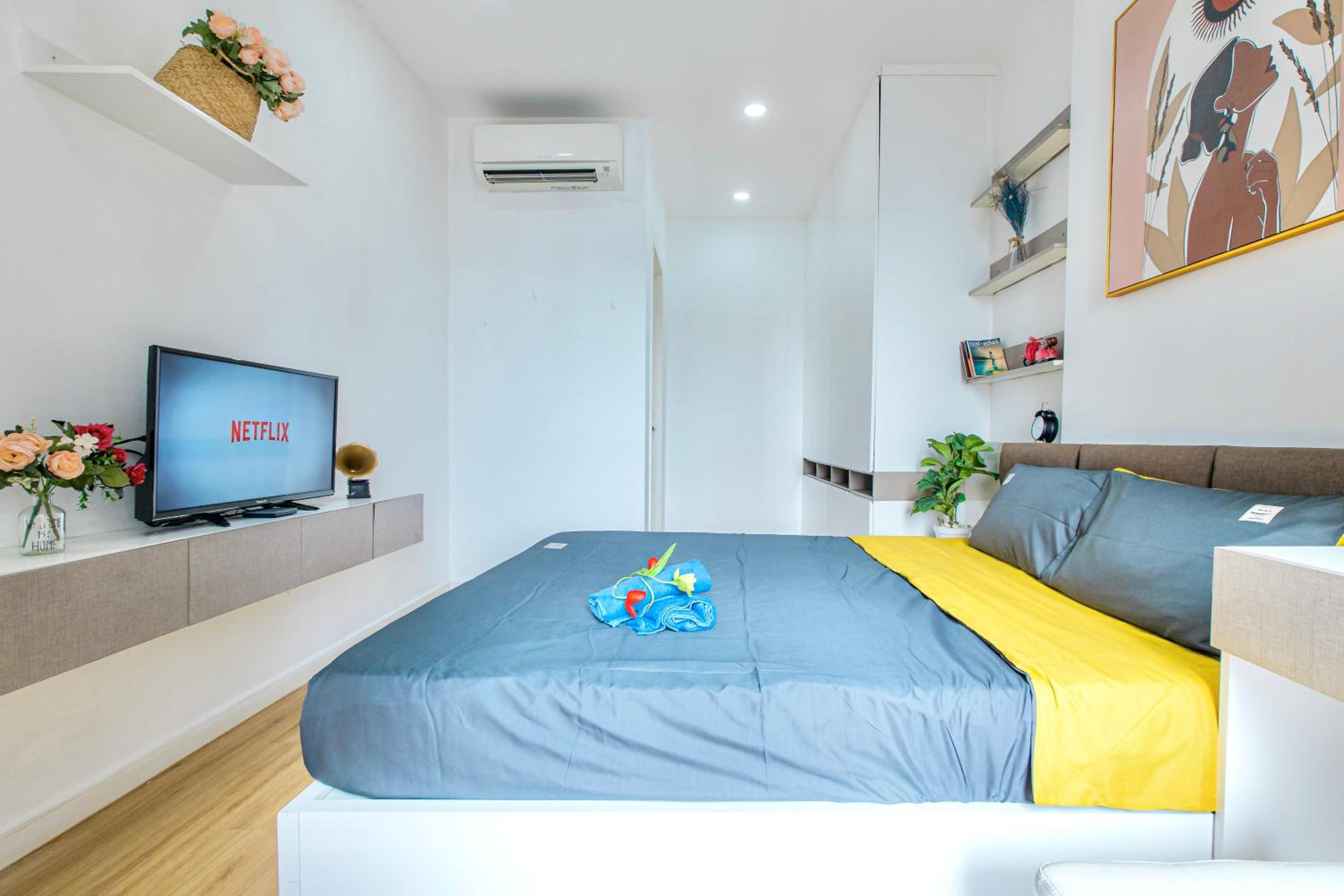 MONday Premium Aparts - HighClass Building and Central Spot