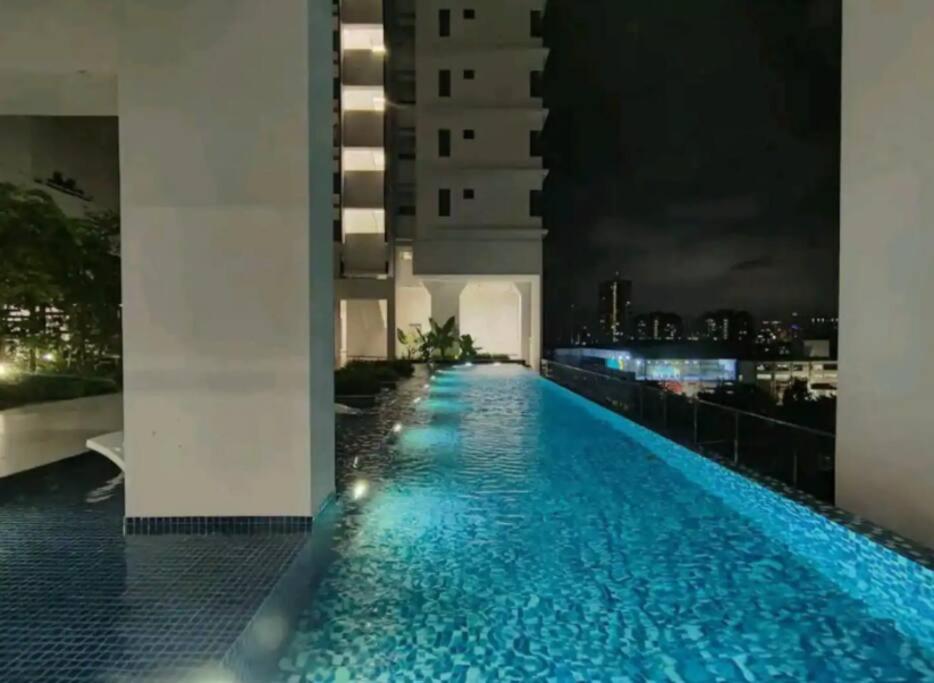 WiFi Deco Home at Manjalara Free WiFi and Parking - MSuite at Bandar Manjalara, Near to DesaPark, Arkadia, One Utama, Kepong, Sri Damansara, Kota Damansara