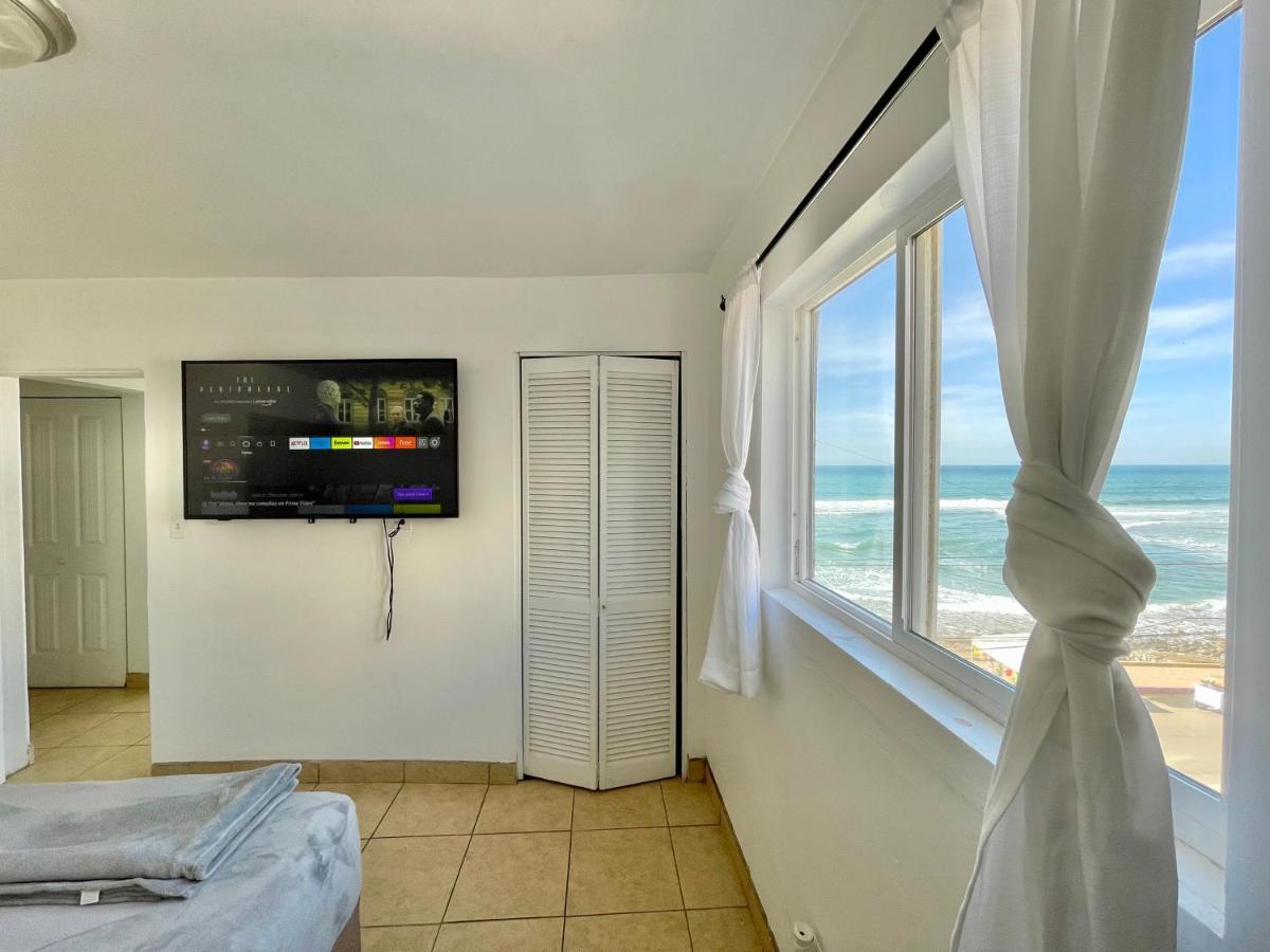 Beachfront, sun, sand & fun - Cozy 1 Bdr Apt view 4