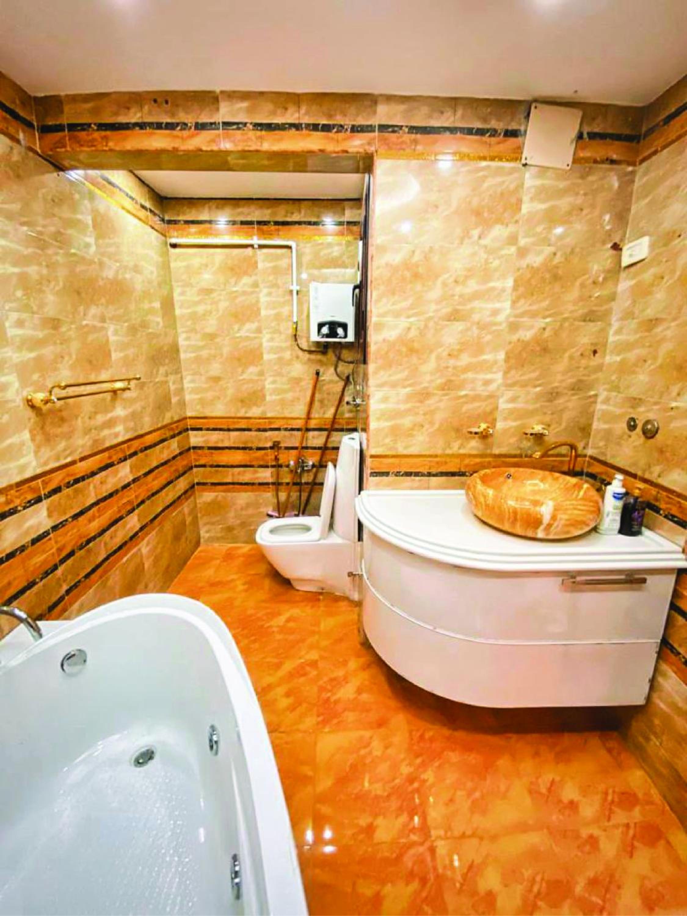 Pyramids Cleopatra Luxurious