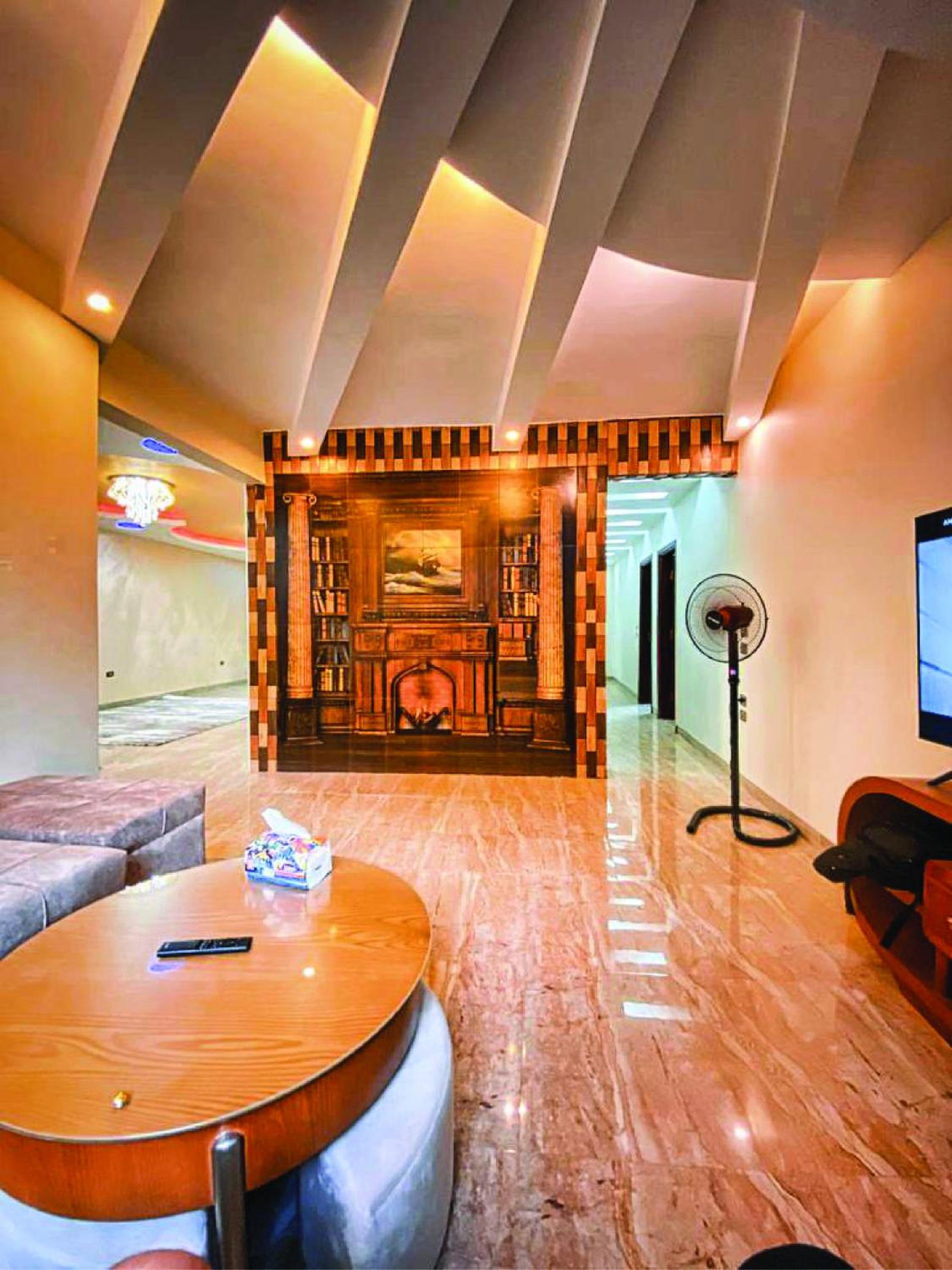 Pyramids Cleopatra Luxurious