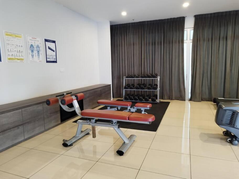 Lightly Space 1 bedroom-4pax Mount Austin Netflix-Ikea-Jusco