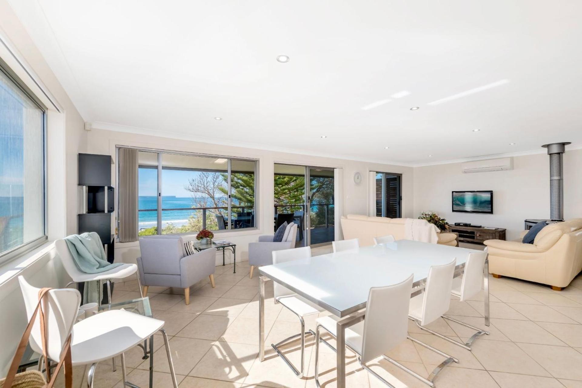 Aqua Vista - beachfront 4BR Home with ocean views