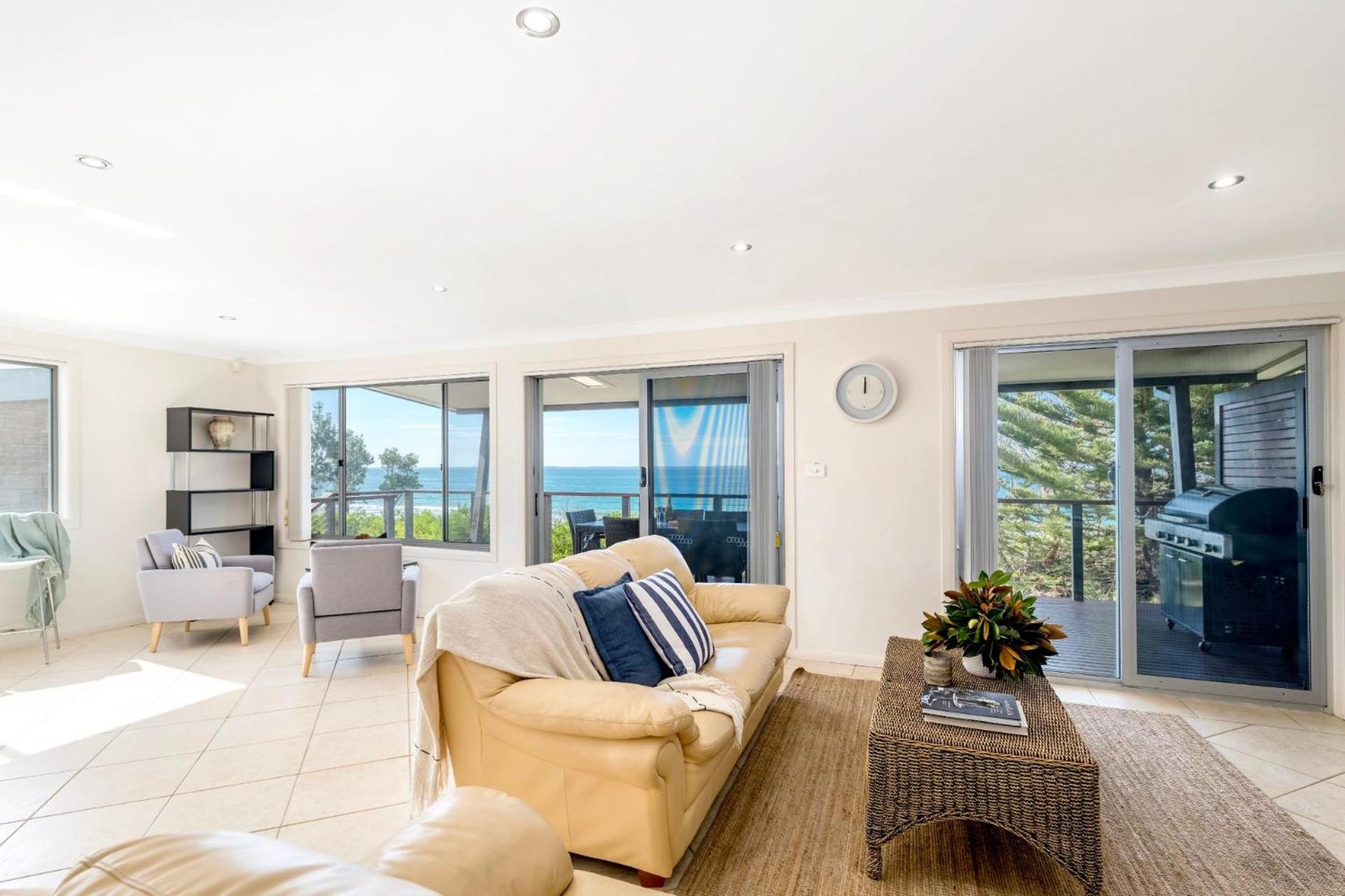 Aqua Vista - beachfront 4BR Home with ocean views